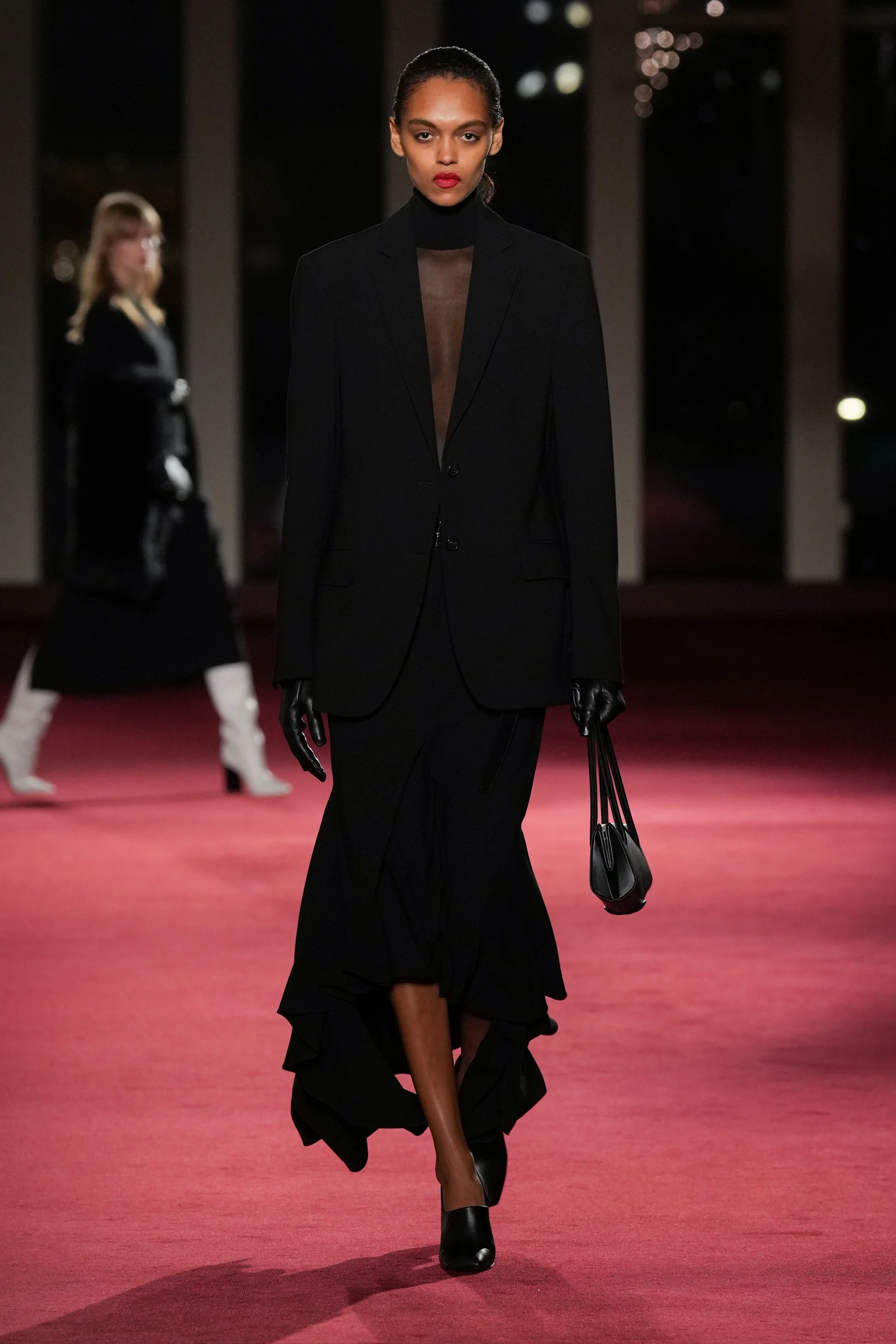 2026-27年秋冬コレクション_MICHAEL KORS COLLECTION(マイケル・コース コレクション)_モデル_2