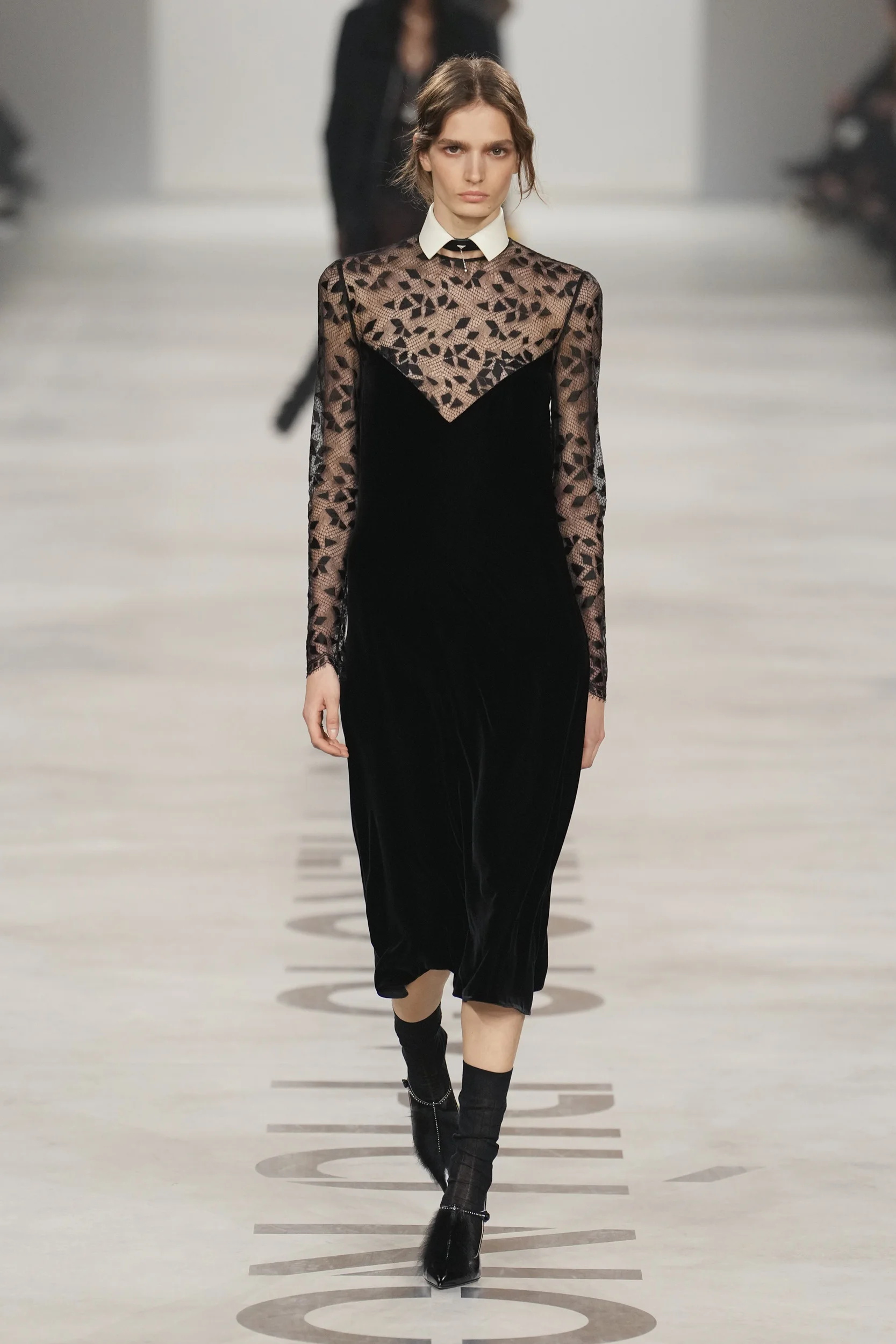 2026-27年秋冬コレクション_FENDI(フェンディ)_モデル_34