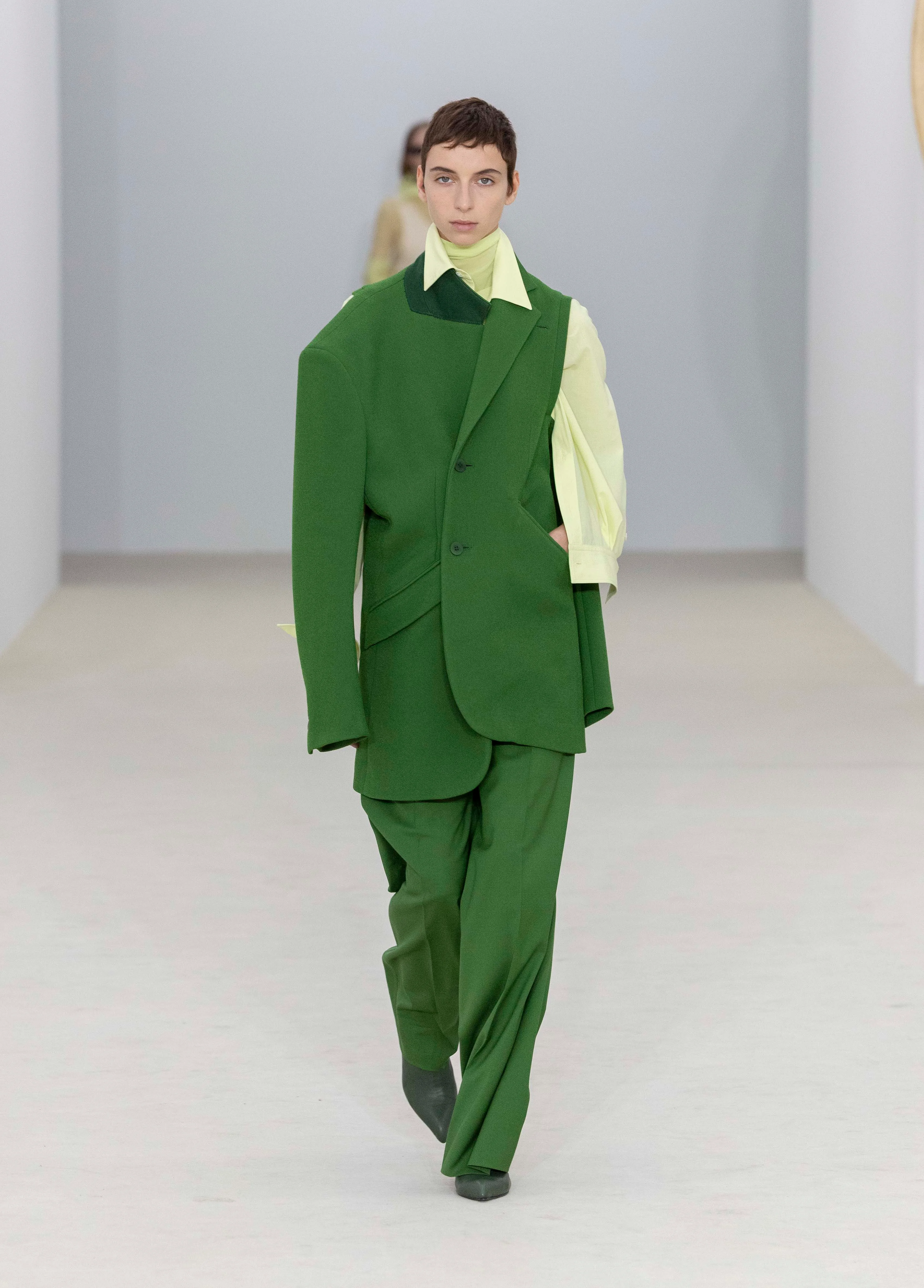 2026年春夏コレクション_ISSEY MIYAKE(イッセイミヤケ)_モデル_10