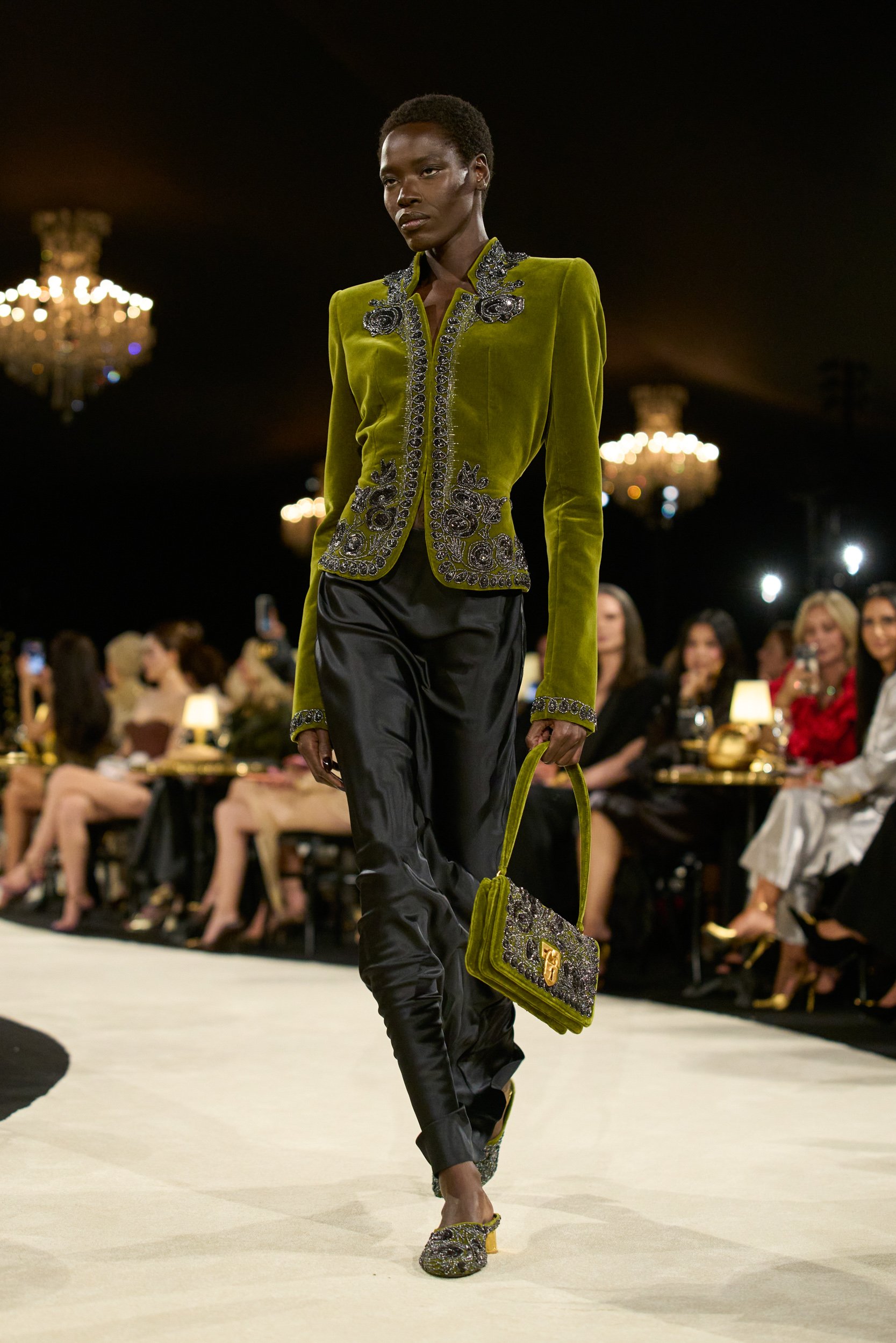 2027年春夏コレクション_SCHIAPARELLI(スキャパレリ)_モデル_48