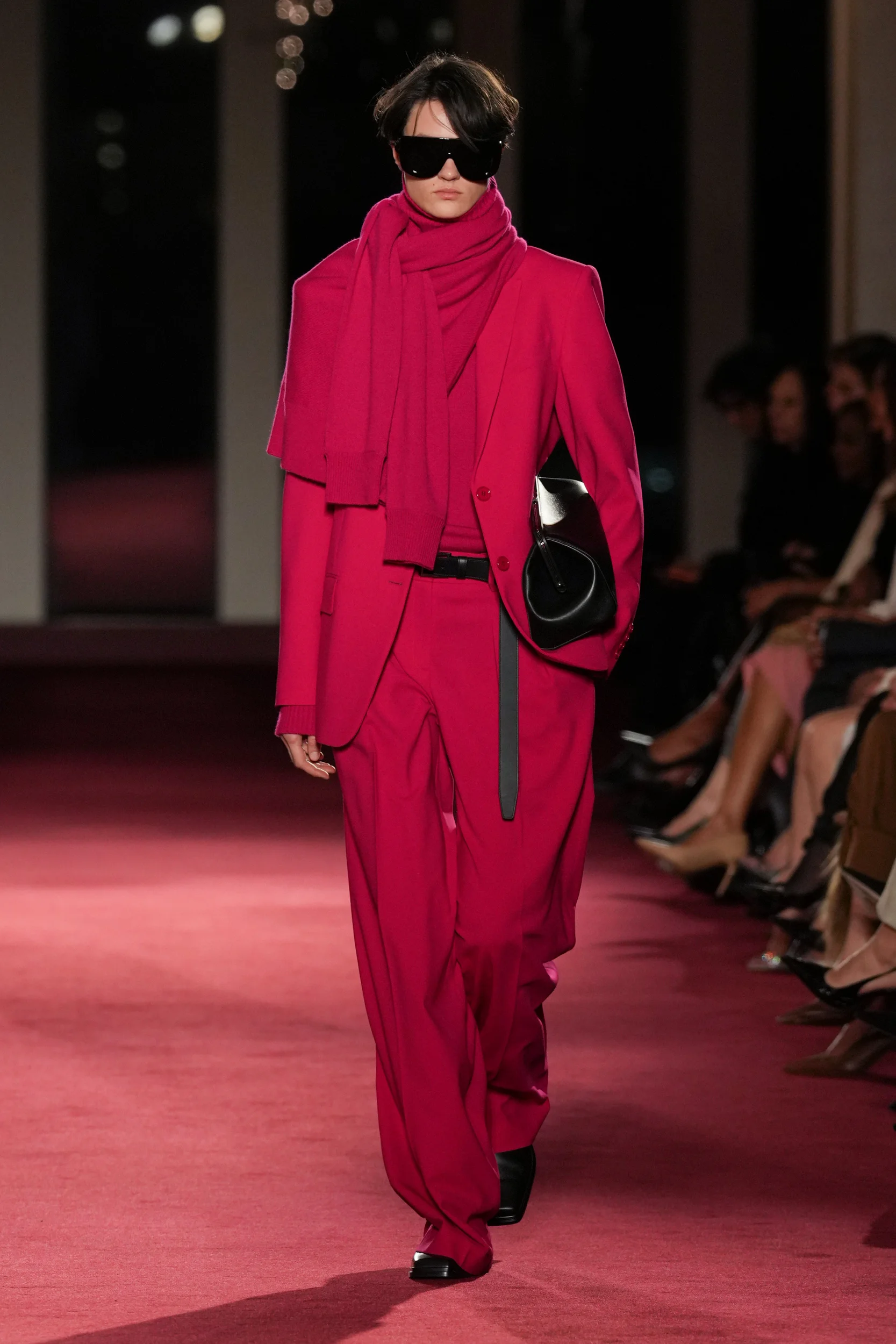 2026-27年秋冬コレクション_MICHAEL KORS COLLECTION(マイケル・コース コレクション)_モデル_35