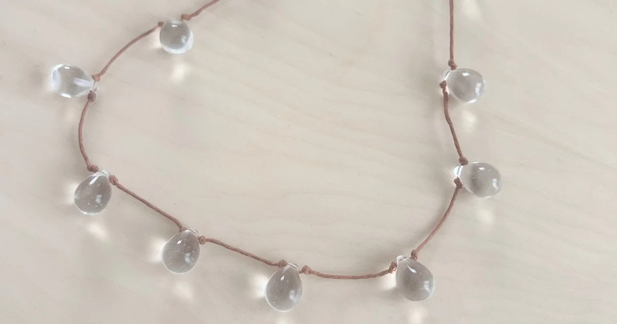 透明感はネックレスで取り入れる 【Sisi Joía（シシ ジョイア