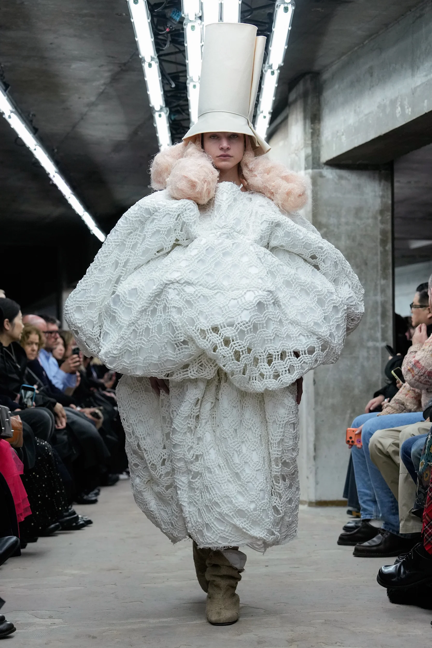 2026年春夏コレクション_COMME DES GARÇONS(コム デ ギャルソン)_モデル_17