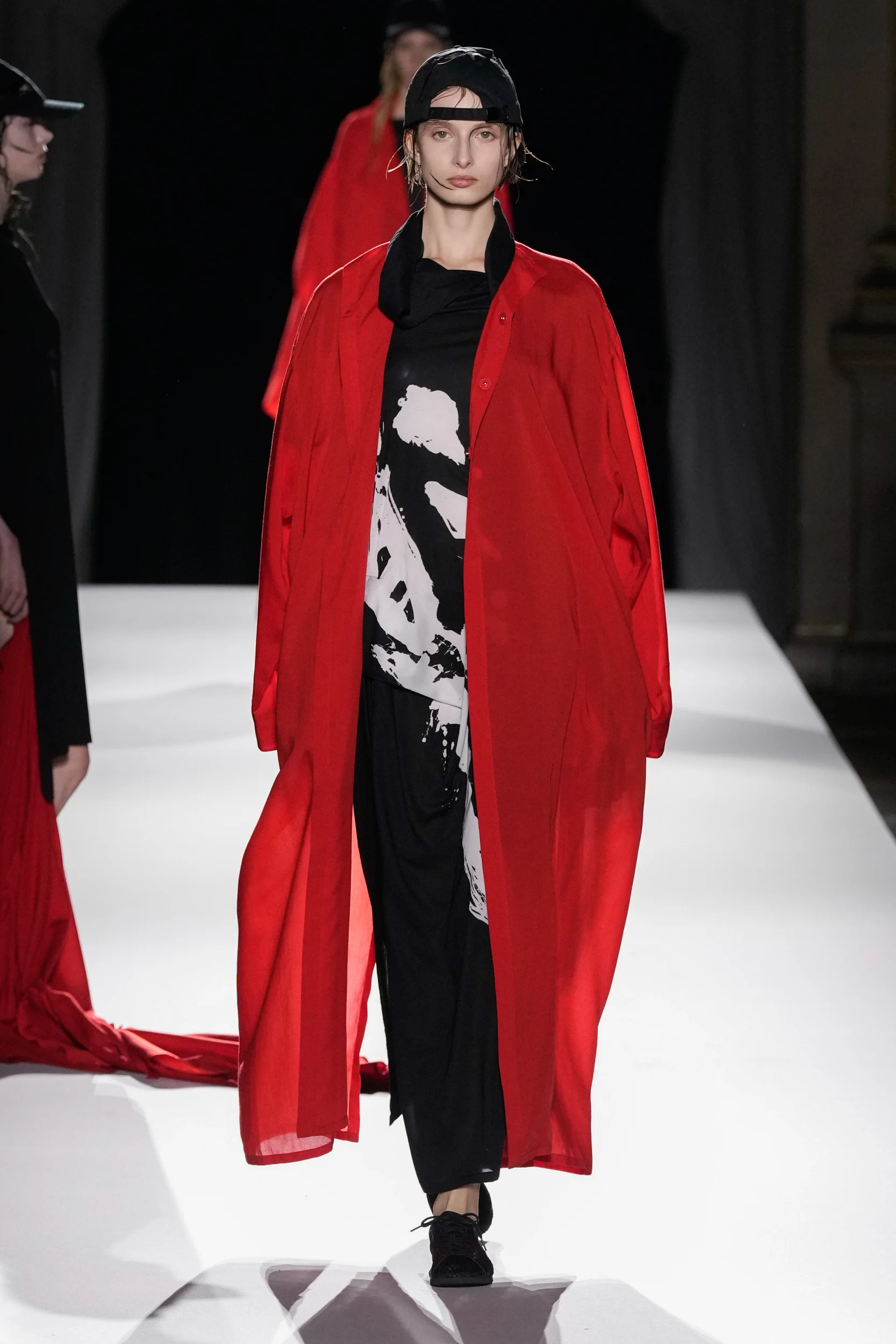 2026年春夏コレクション_YOHJI YAMAMOTO(ヨウジヤマモト)_モデル_45