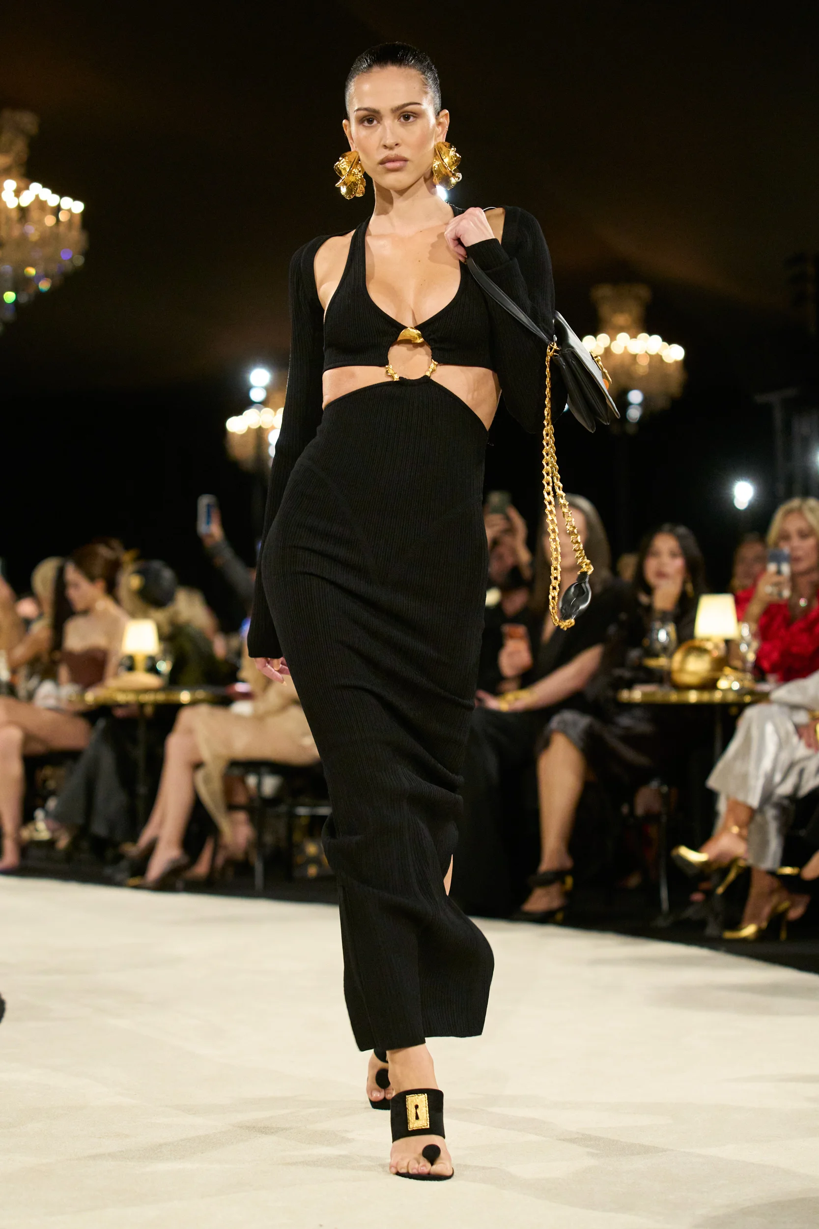 2027年春夏コレクション_SCHIAPARELLI(スキャパレリ)_モデル_26