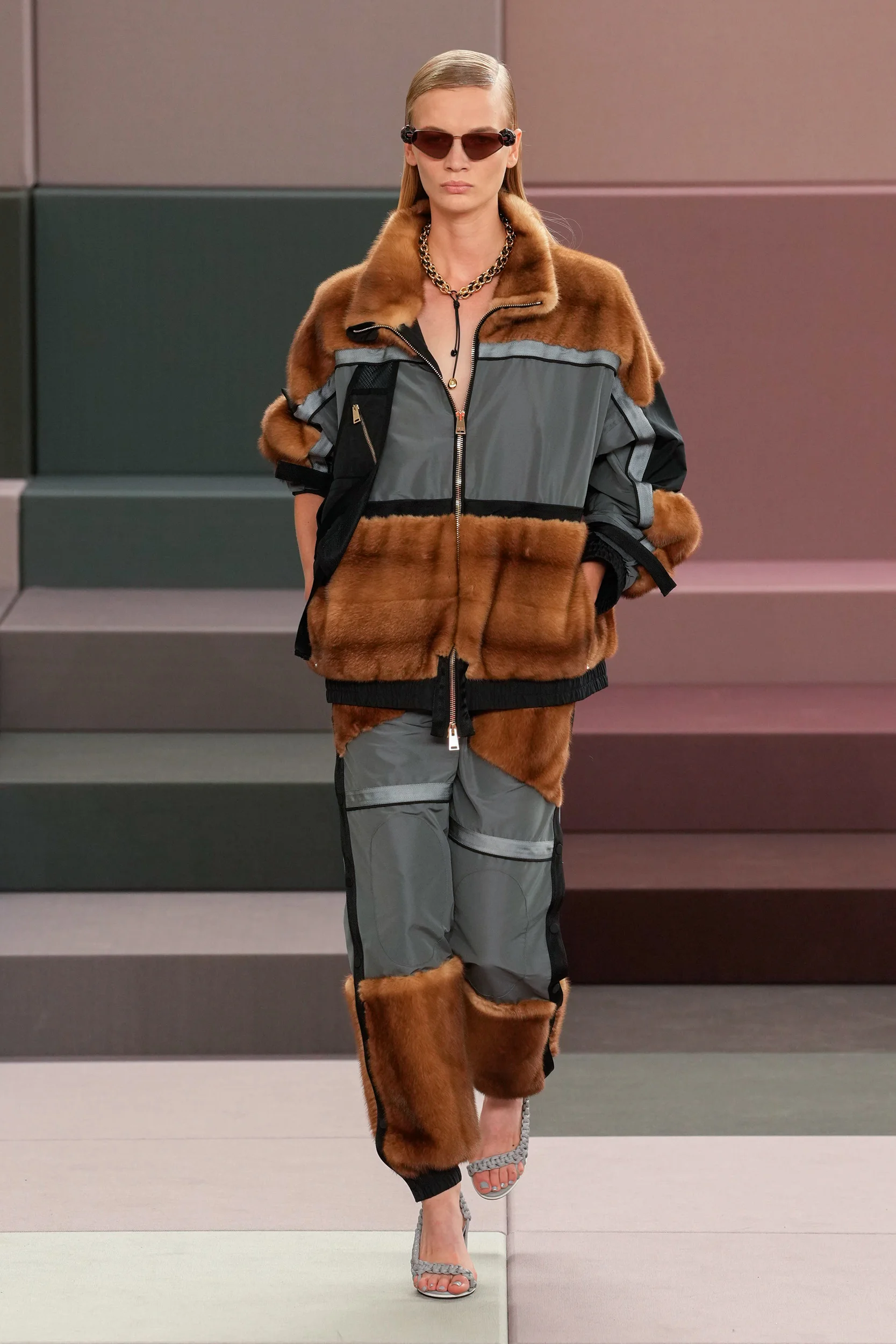 2026年春夏コレクション_FENDI(フェンディ)_モデル_39