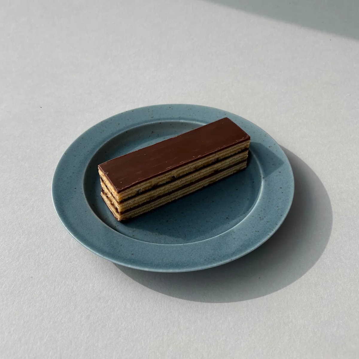 【無印良品】「世界のお菓子シリーズ」って知ってる？ コンビニでも買えるオペラケーキを食べてみた