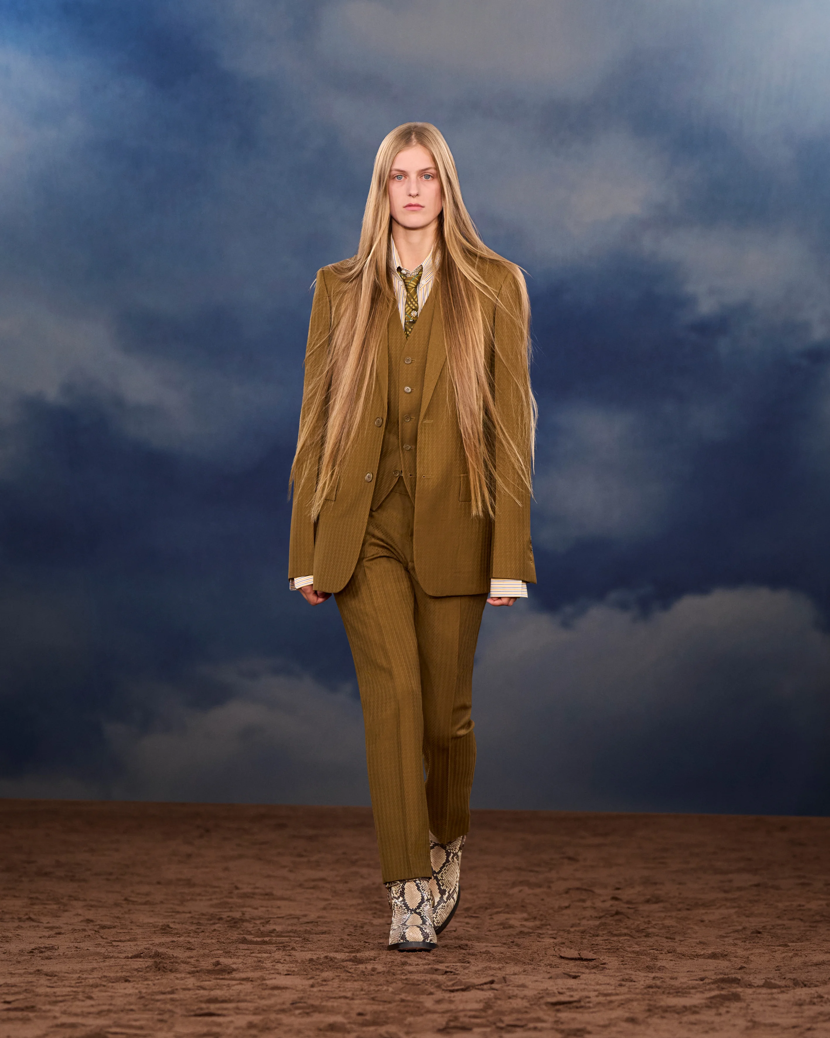 2026年春夏コレクション_BURBERRY(バーバリー)_モデル_18