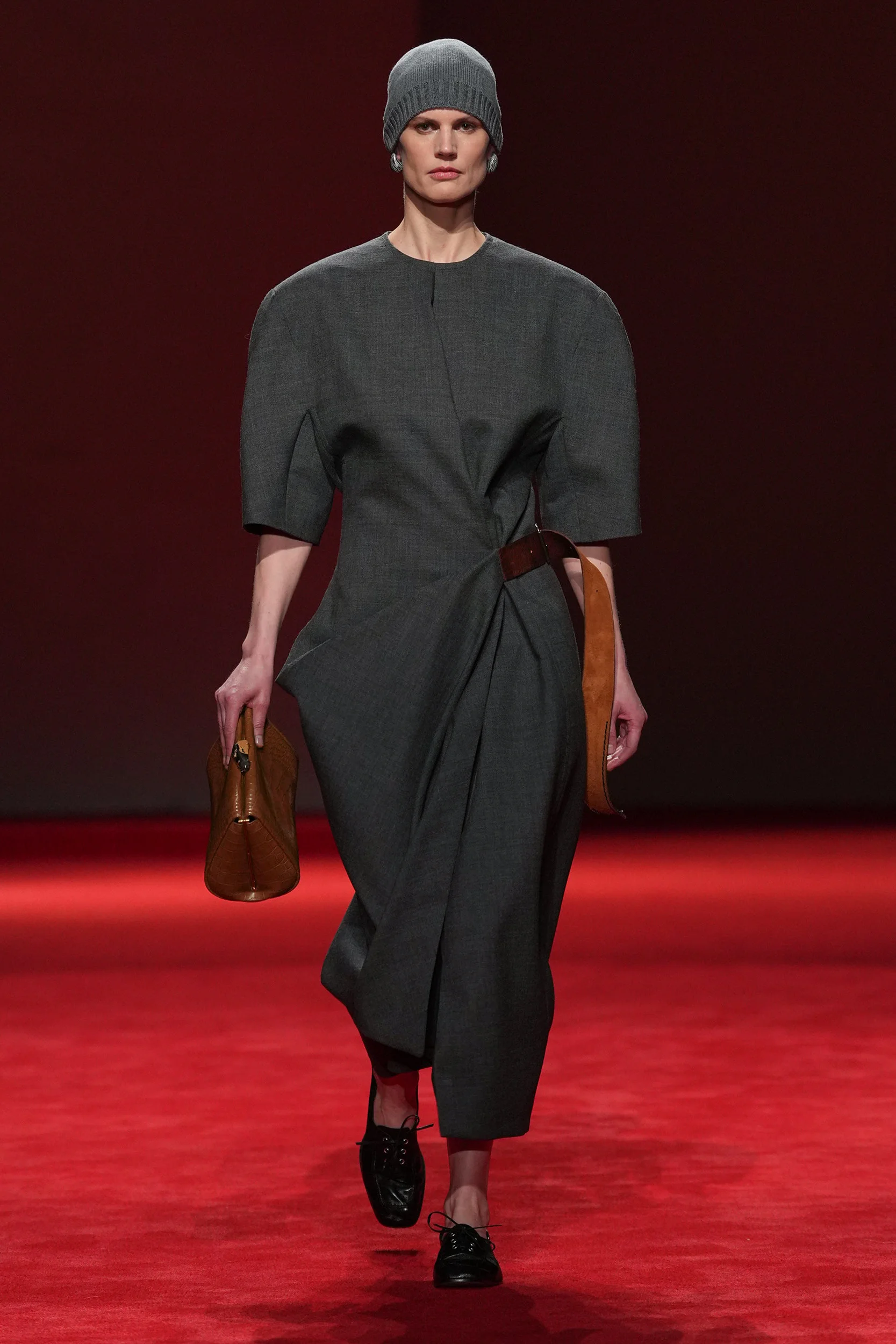 2026-27年秋冬コレクション_BOTTEGA VENETA(ボッテガ ヴェネタ)_モデル_4