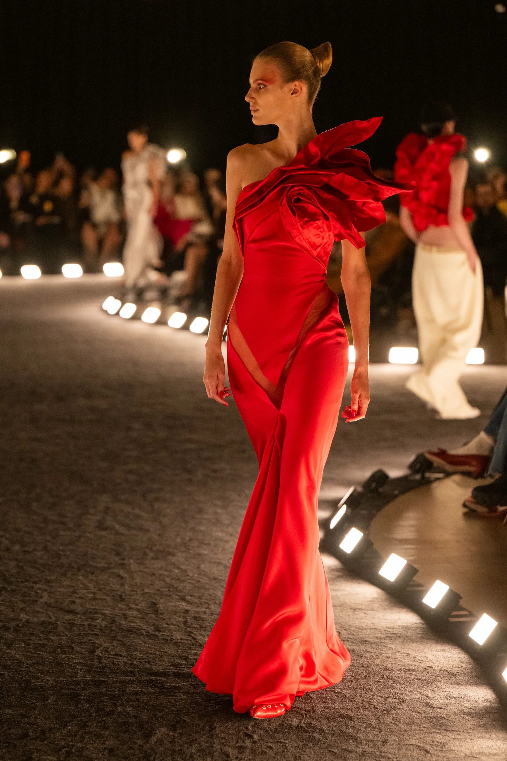 2026年春夏コレクション_SCHIAPARELLI(スキャパレリ)_モデル_17