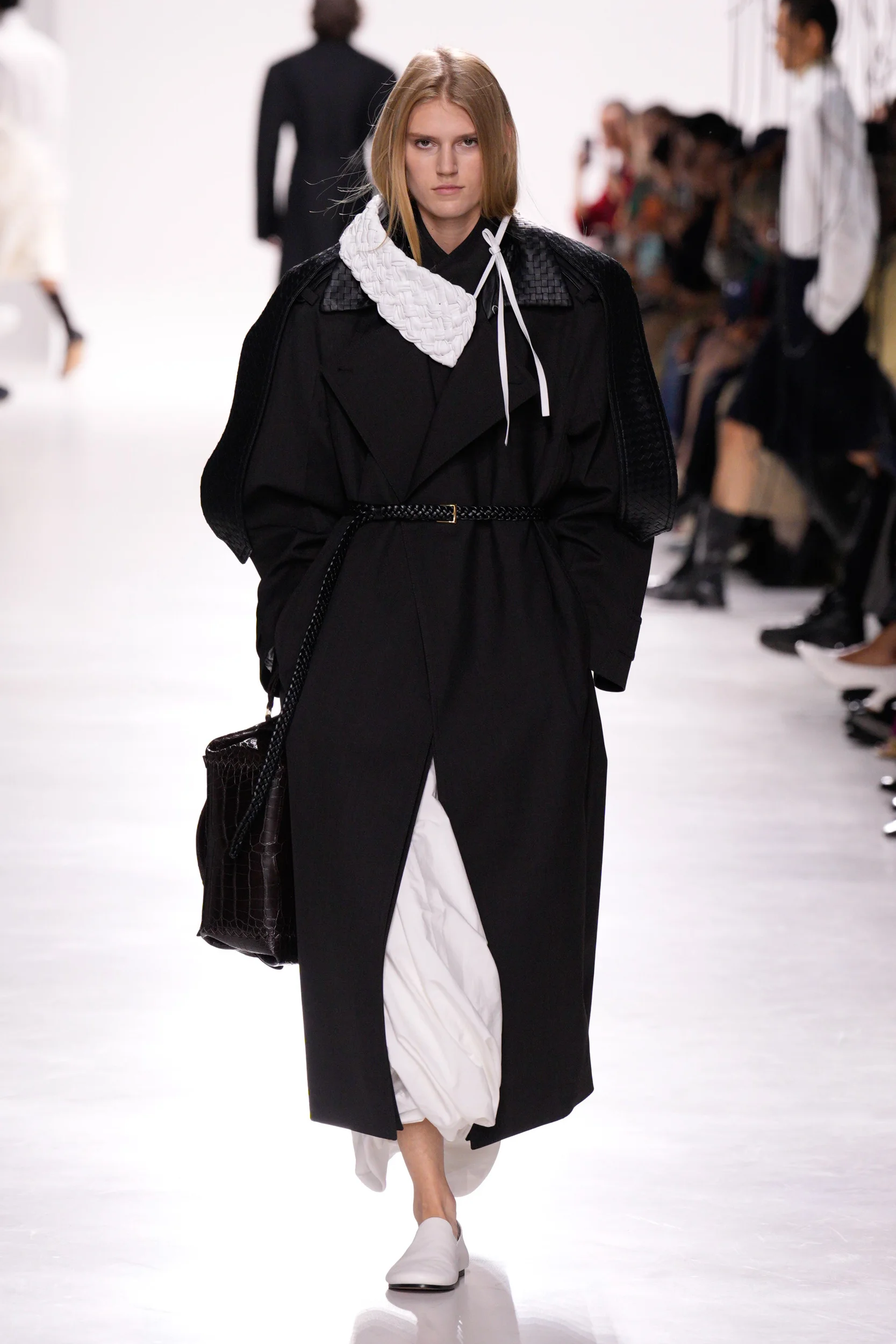 2026年春夏コレクション_BOTTEGA VENETA(ボッテガ ヴェネタ)_モデル_15