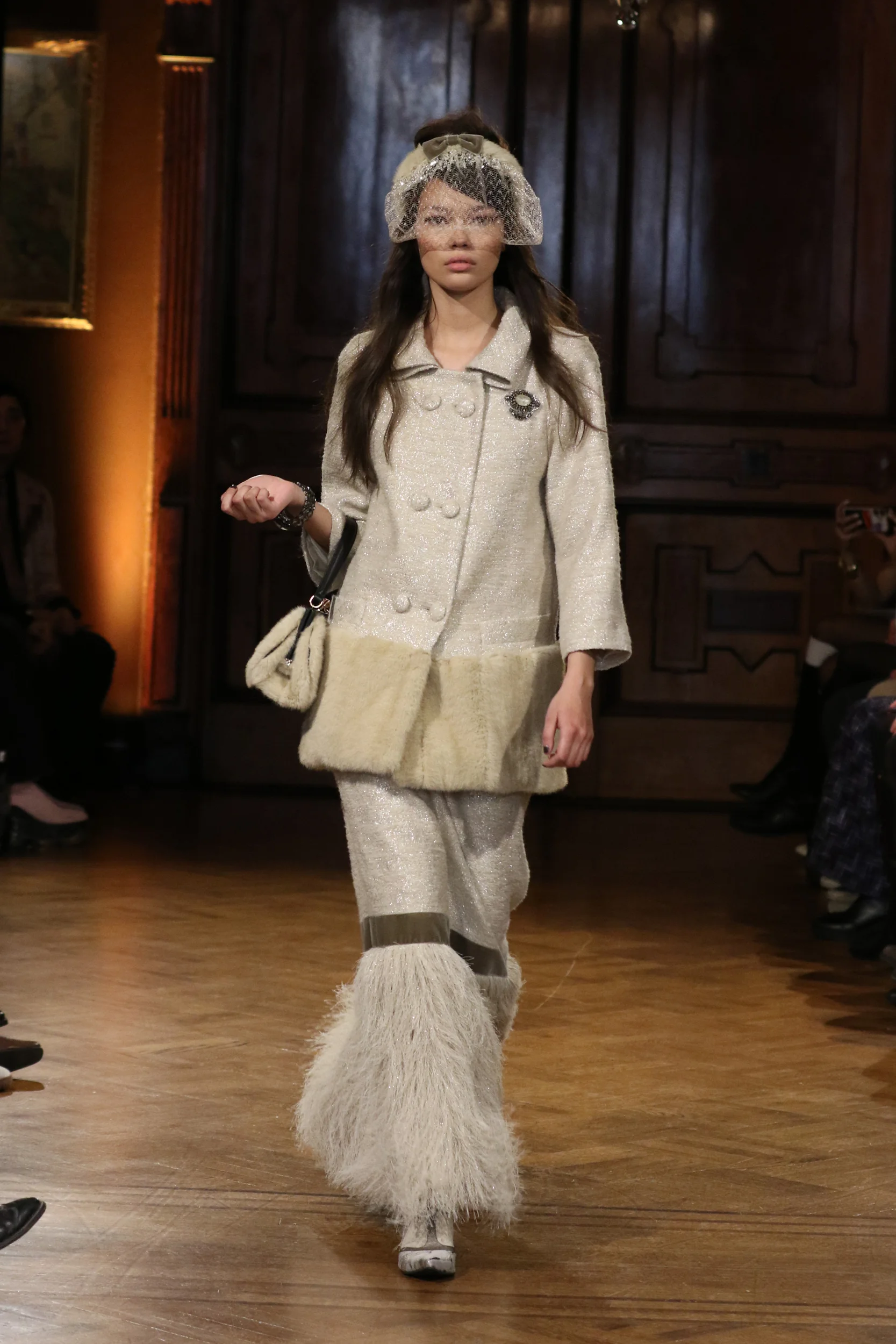 2026-27年秋冬コレクション_ANNA SUI(アナ スイ)_モデル_32