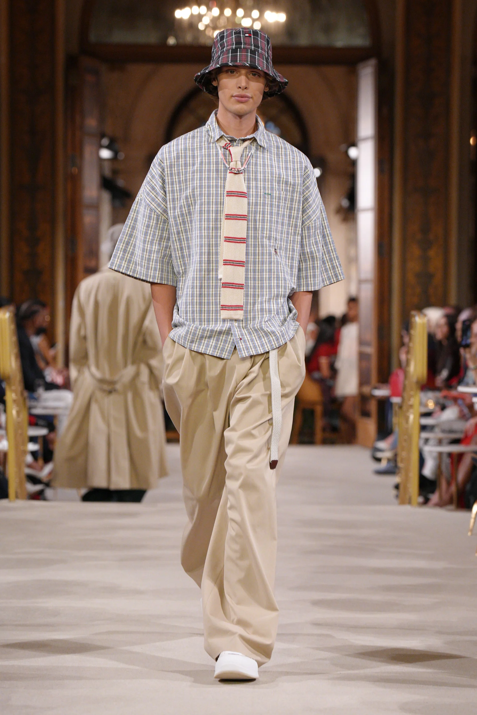 2027年春夏コレクション_TOMMY HILFIGER(トミー ヒルフィガー)_モデル_29