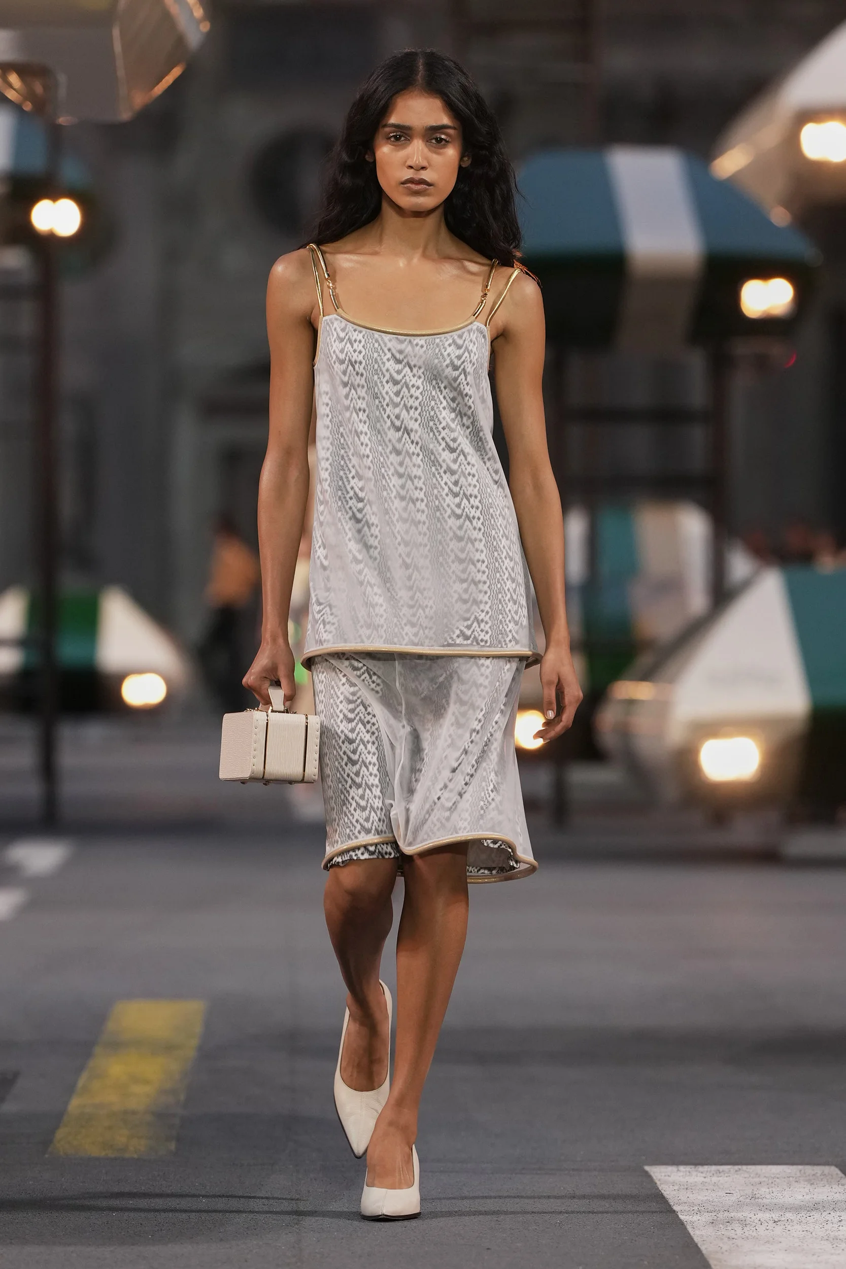2027年春夏コレクション_LOUIS VUITTON(ルイ・ヴィトン)_モデル_18