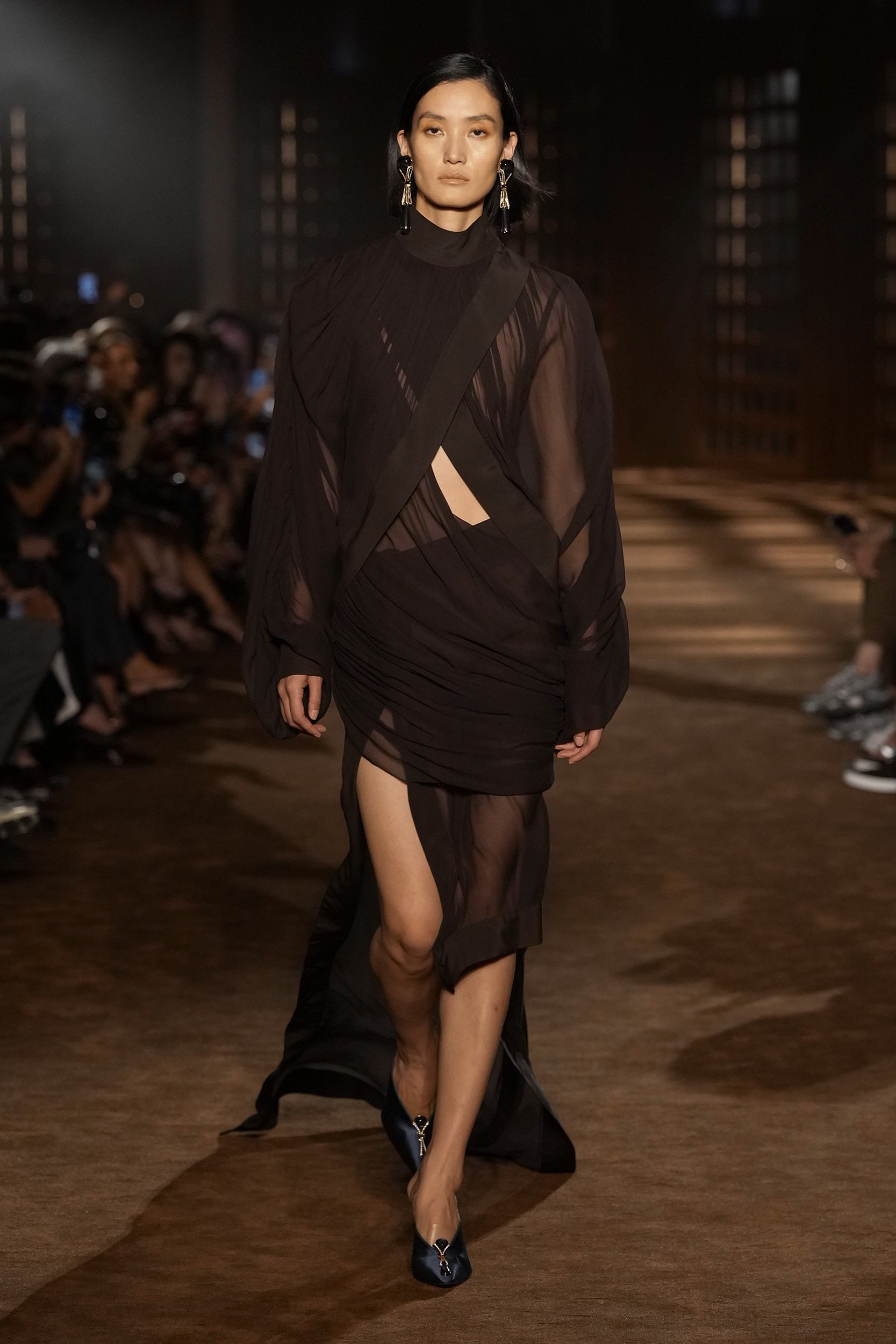 2027年春夏コレクション_FERRAGAMO(フェラガモ)_モデル_59