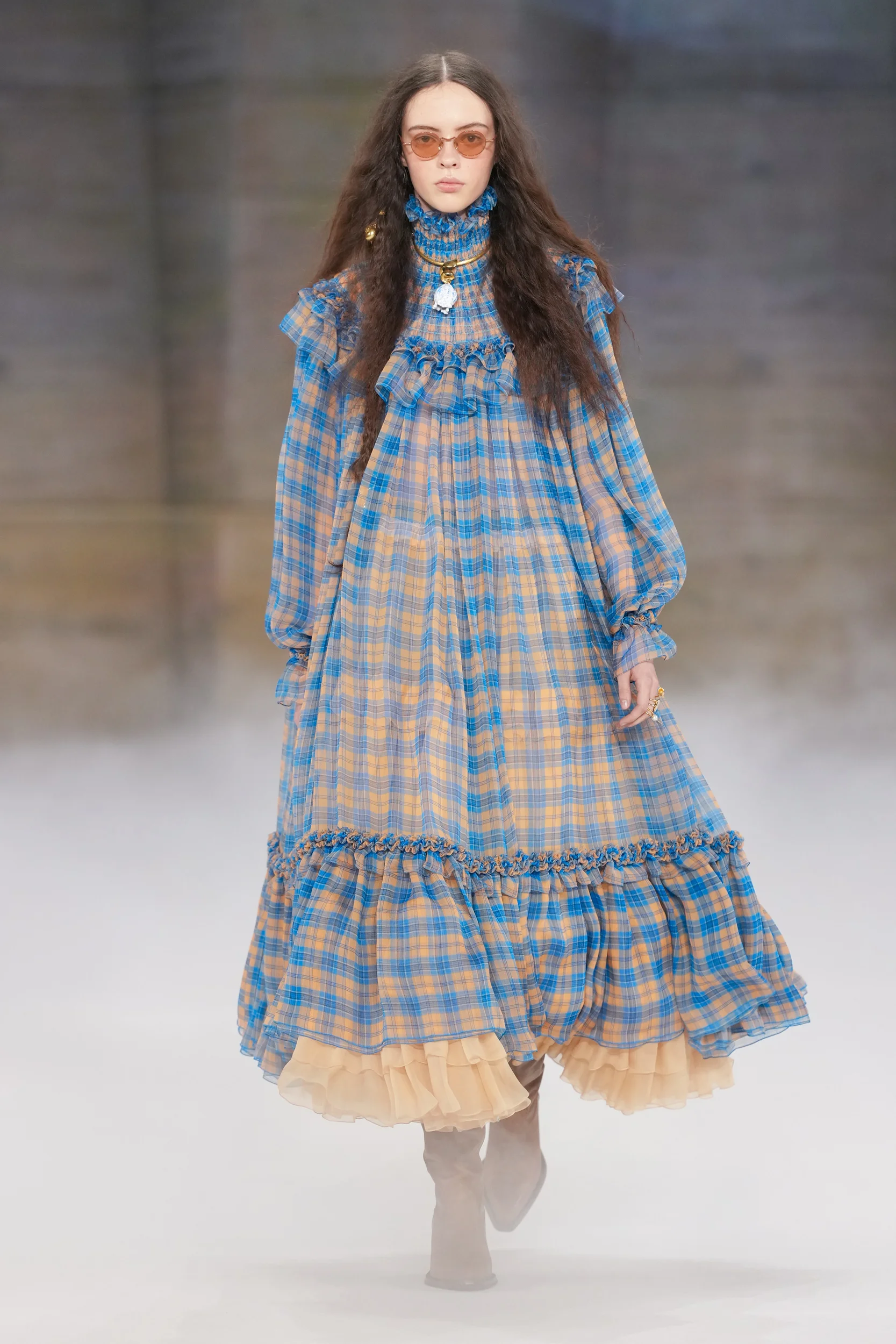 2026-27年秋冬コレクション_CHLOÉ(クロエ)_モデル_6