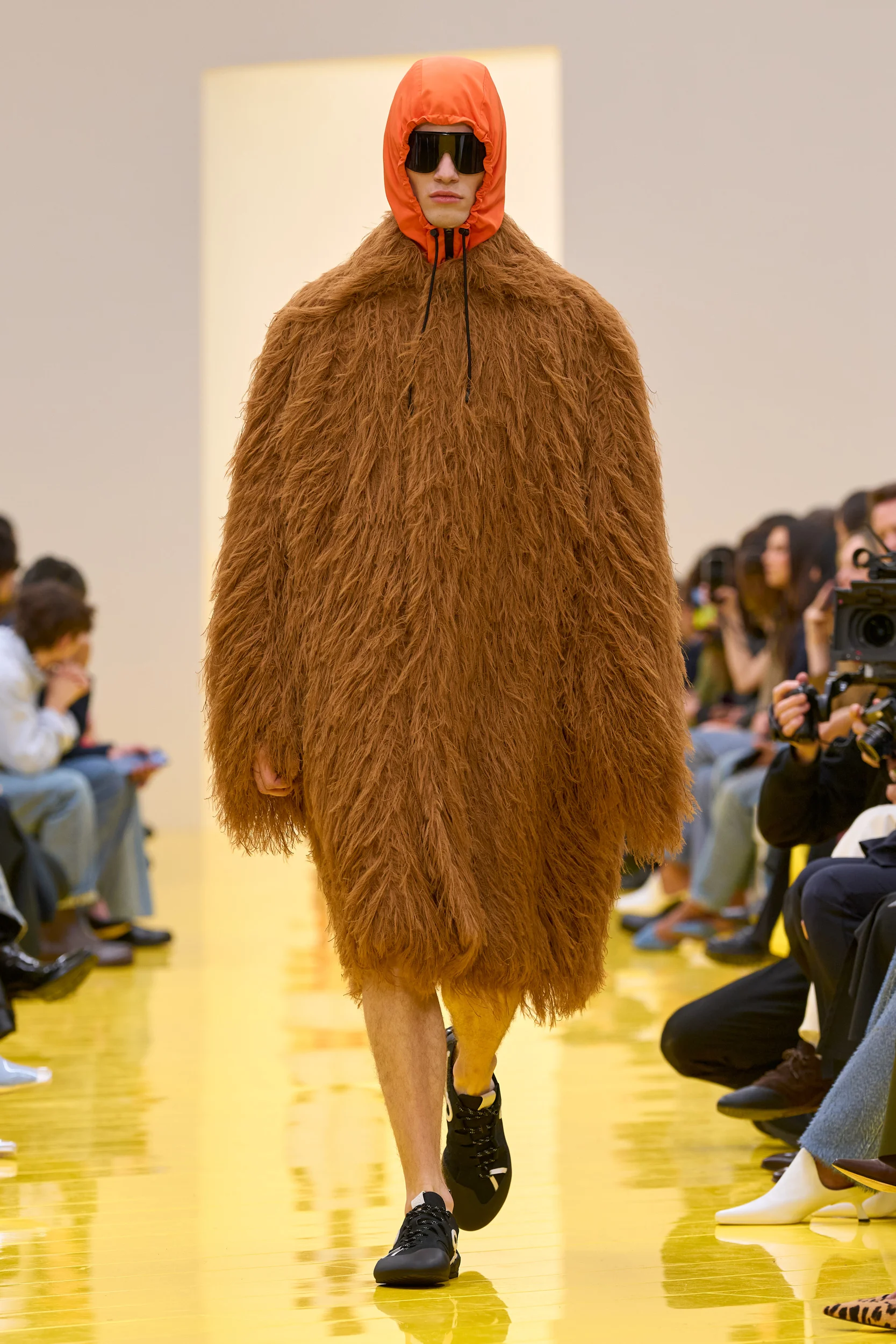 2026-27年秋冬コレクション_LOEWE(ロエベ)_モデル_49