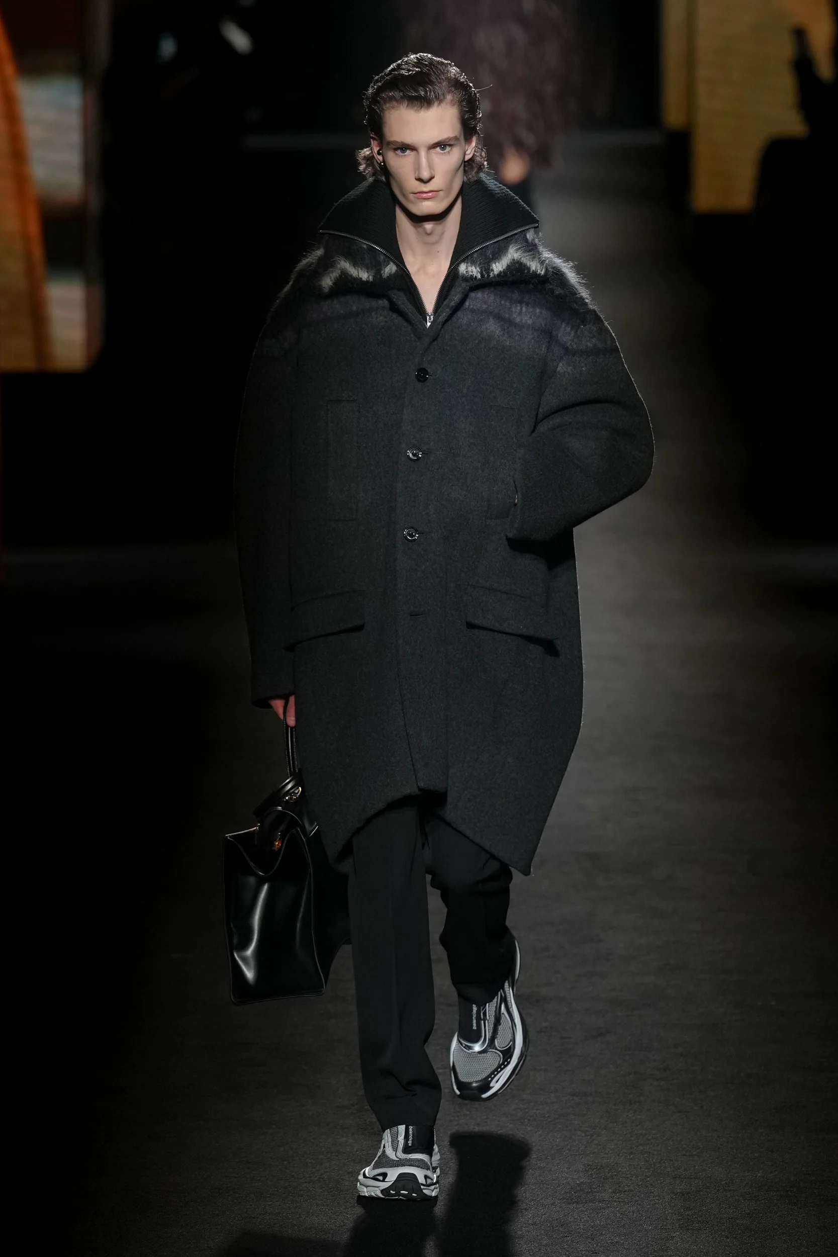 2026-27年秋冬コレクション_BALENCIAGA(バレンシアガ)_モデル_22