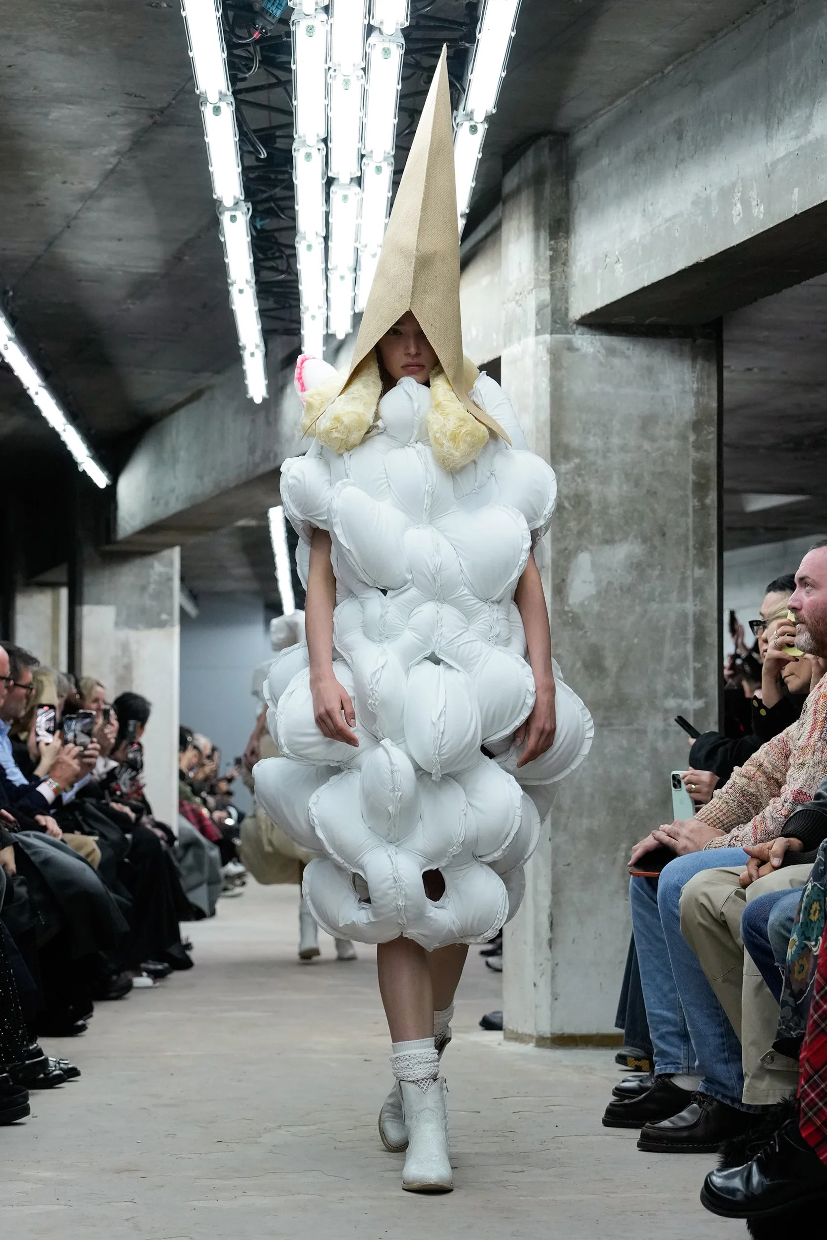 2026年春夏コレクション_COMME DES GARÇONS(コム デ ギャルソン)_モデル_22