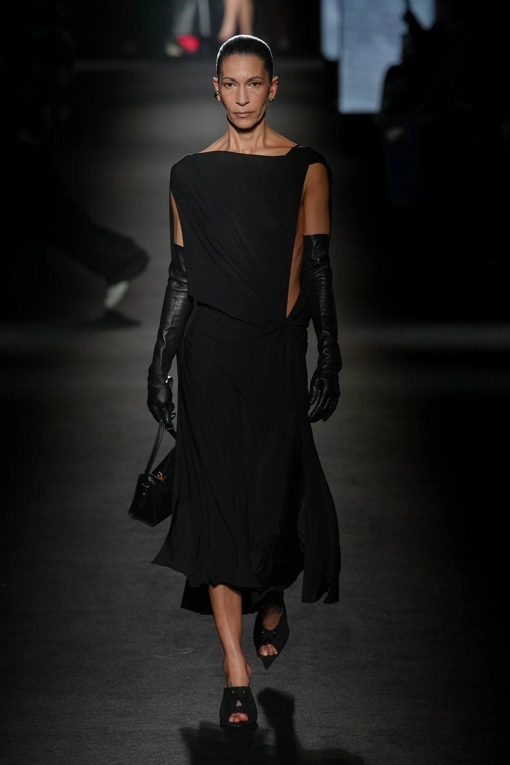 2026-27年秋冬コレクション_BALENCIAGA(バレンシアガ)_モデル_35