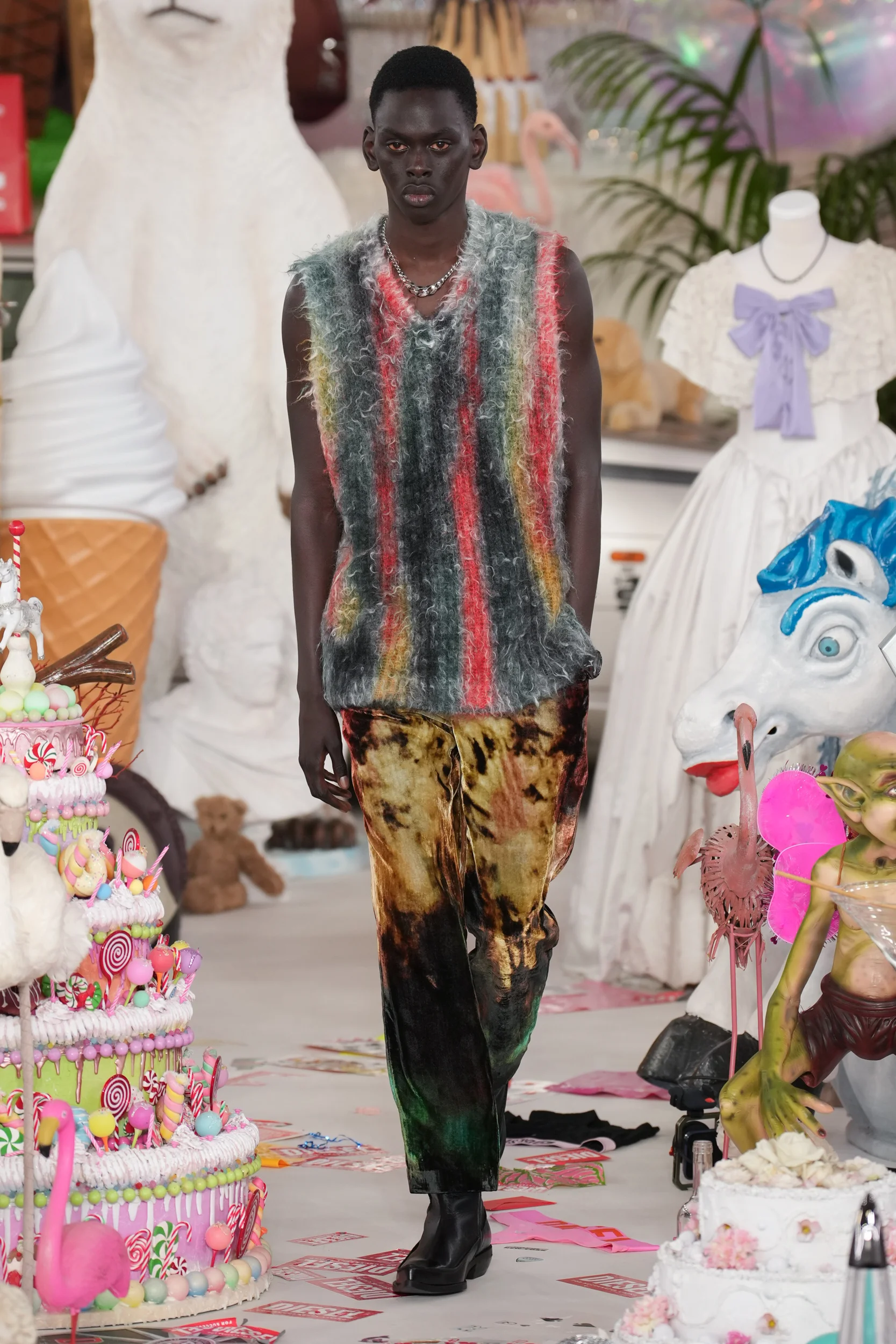 2026-27年秋冬コレクション_DIESEL(ディーゼル)_モデル_43