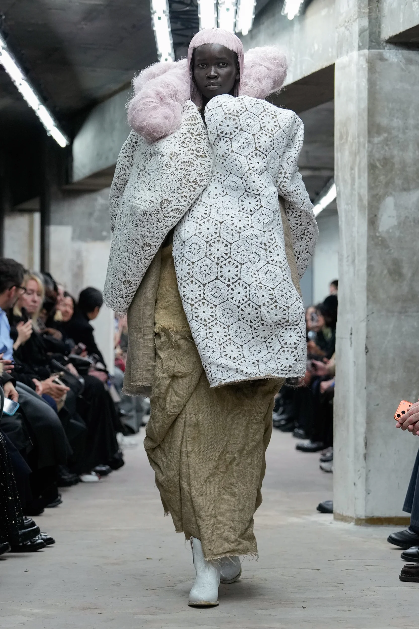 2026年春夏コレクション_COMME DES GARÇONS(コム デ ギャルソン)_モデル_6