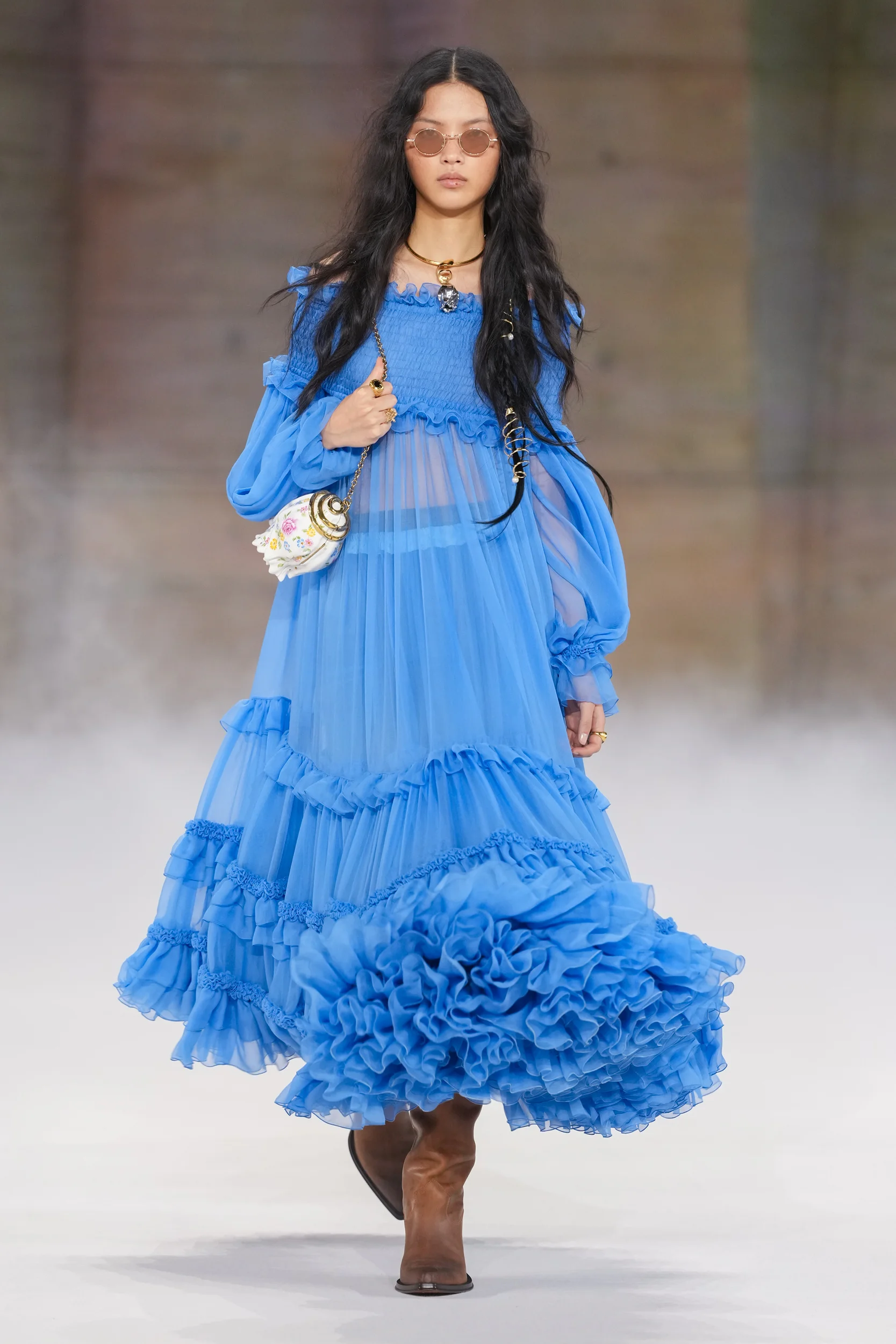 2026-27年秋冬コレクション_CHLOÉ(クロエ)_モデル_14