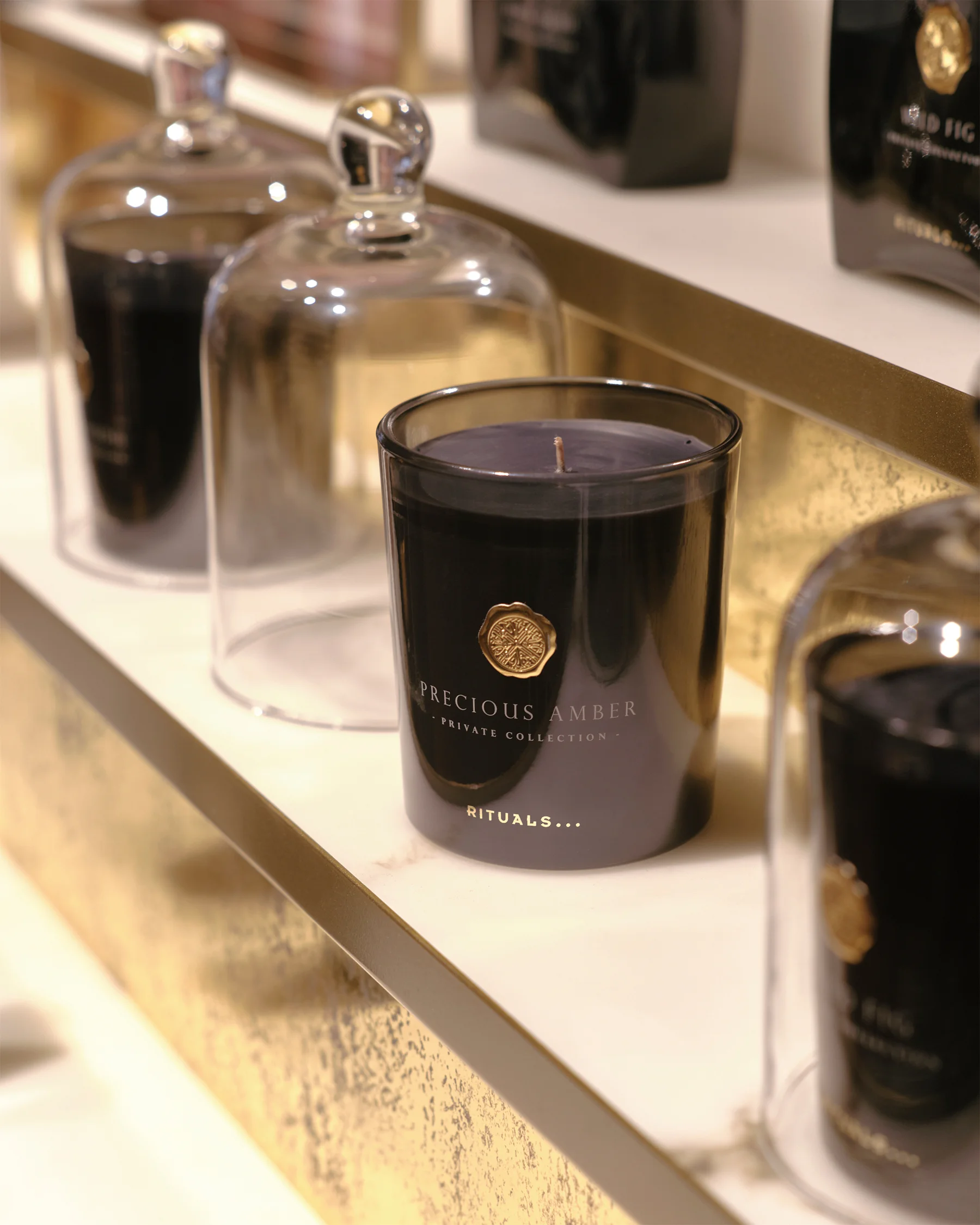 プレシャス アンバー キャンドル 360g ￥7,610／リチュアルズ
