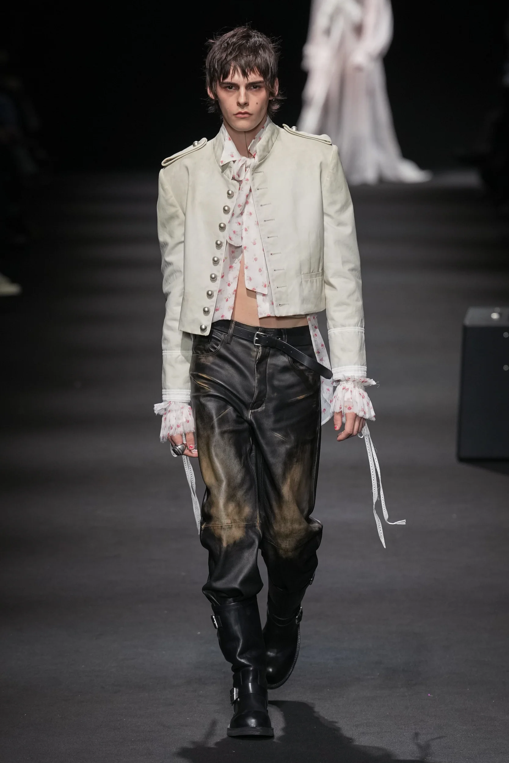 2026年春夏コレクション_ANN DEMEULEMEESTER(アン ドゥムルメステール)_モデル_10