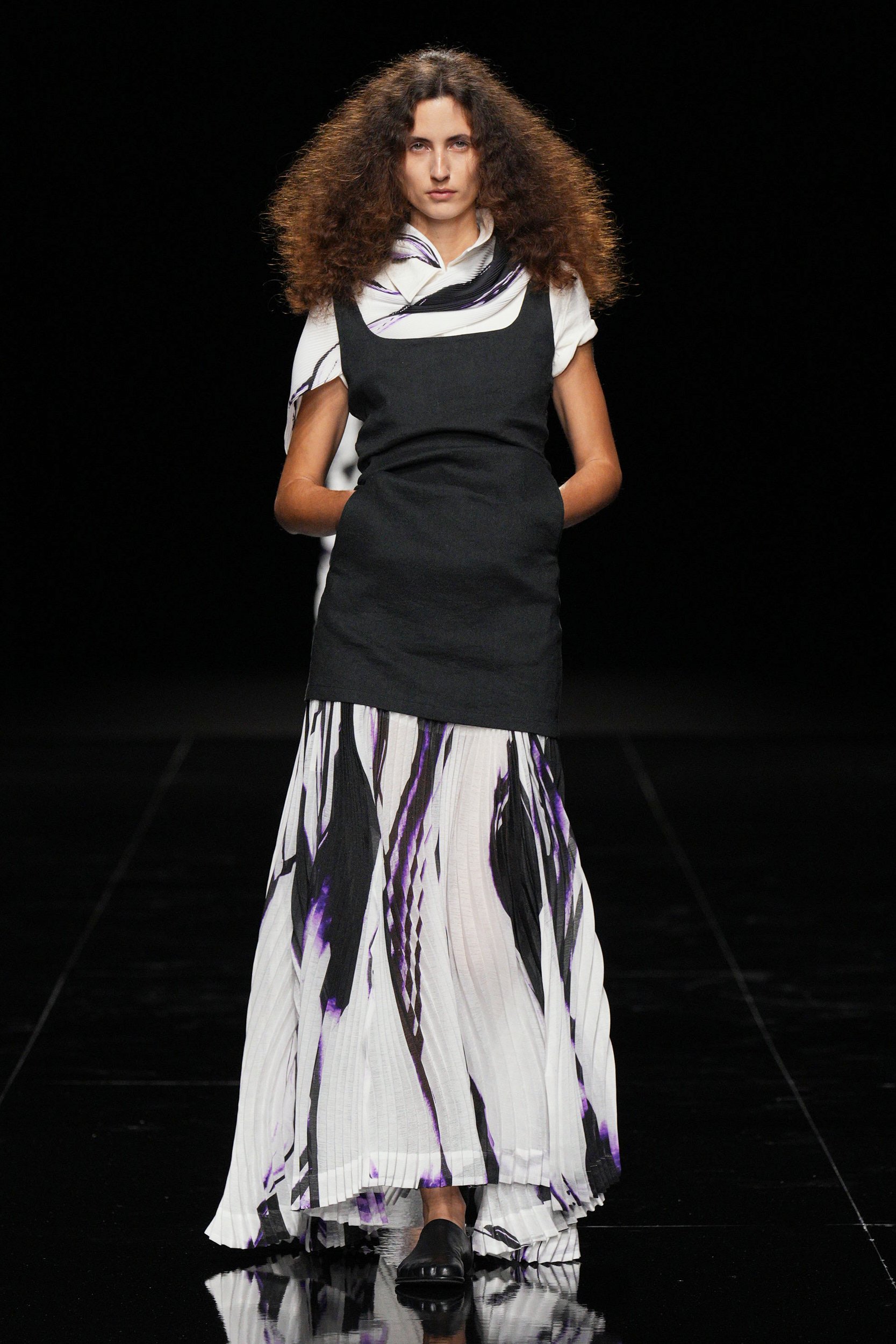 2027年春夏コレクション_ISSEY MIYAKE(イッセイミヤケ)_モデル_22