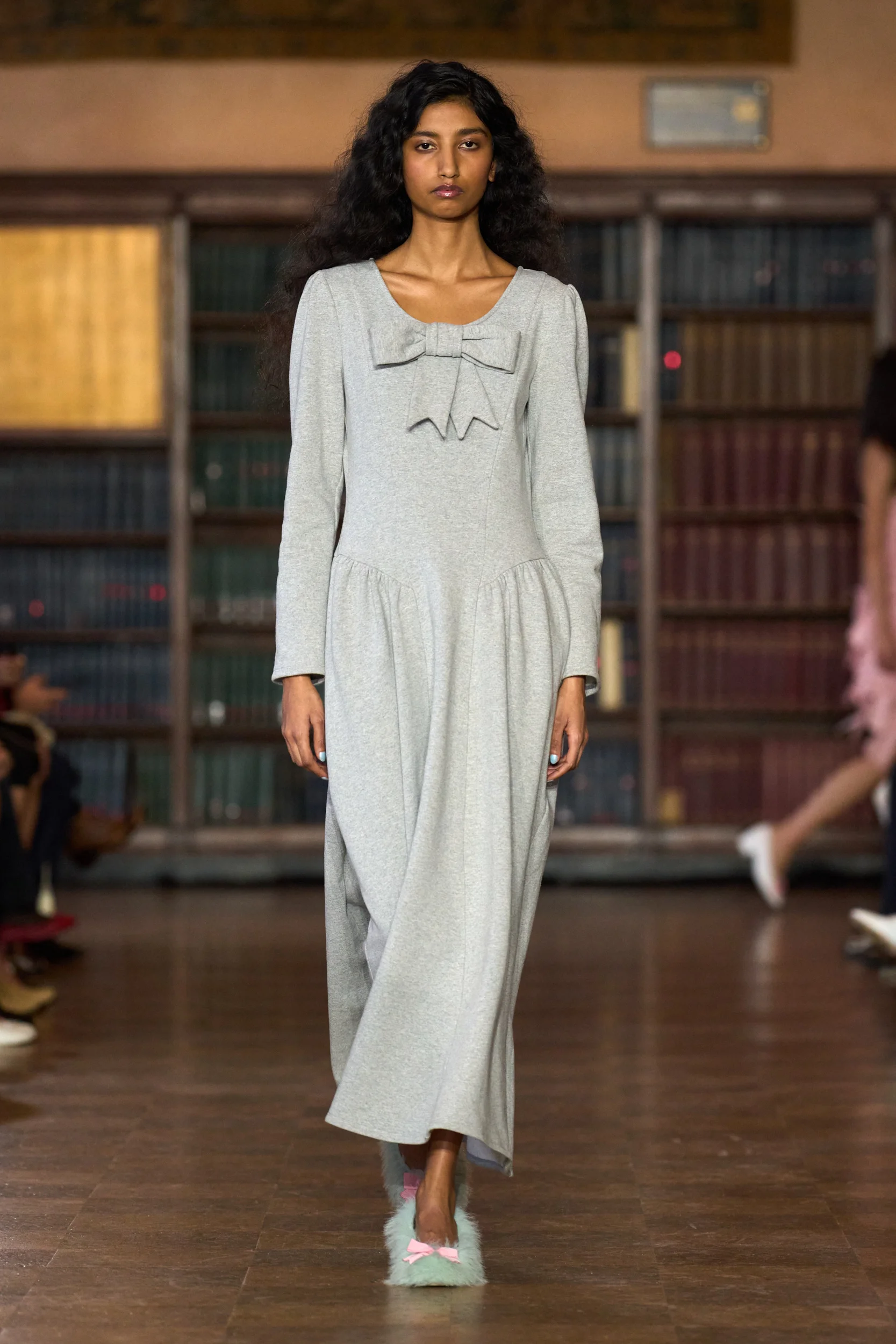 2026-27年秋冬コレクション_SANDY LIANG(サンディ・リアン)_モデル_32