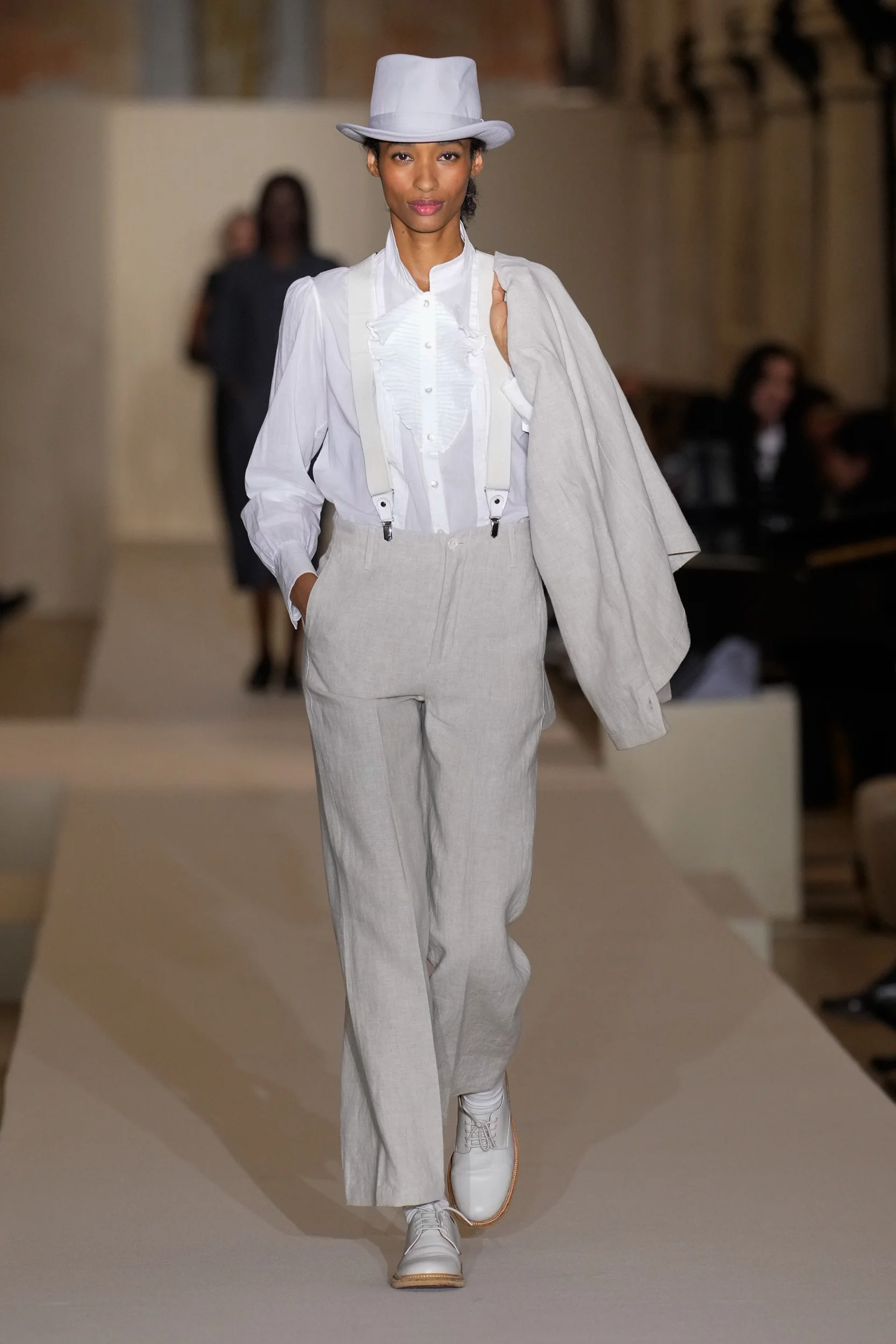 2026年春夏コレクション_AGNES B.(アニエスベー)_モデル_13