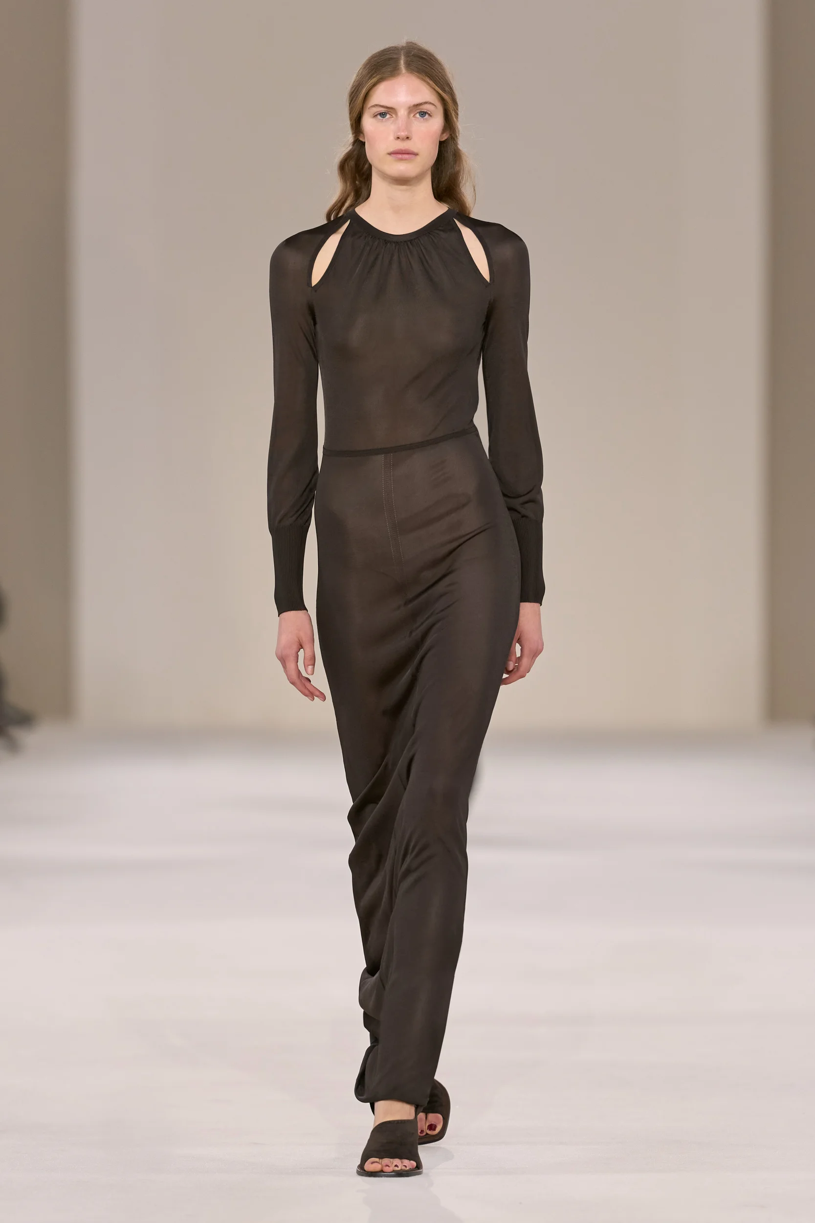 2027年春夏コレクション_MAX MARA(マックスマーラ)_モデル_46