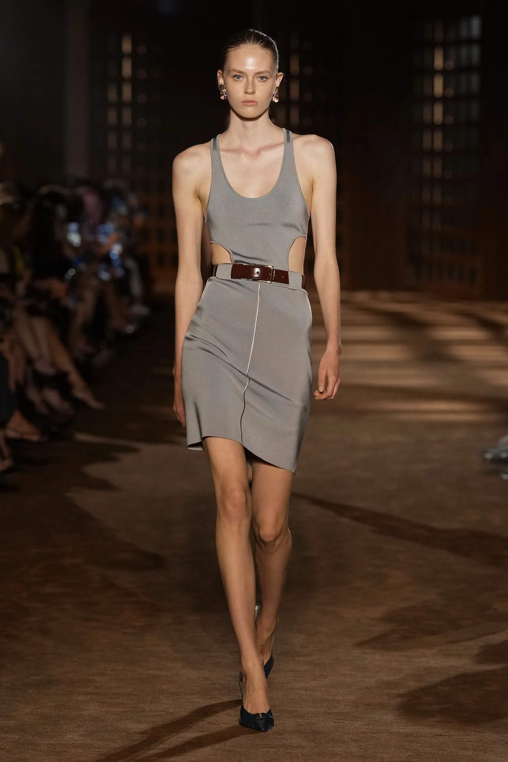 2027年春夏コレクション_FERRAGAMO(フェラガモ)_モデル_37