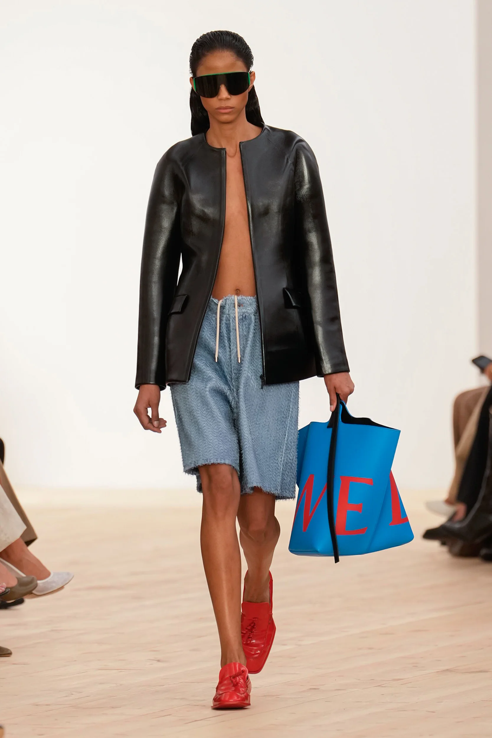 2026年春夏コレクション_LOEWE(ロエベ)_モデル_48