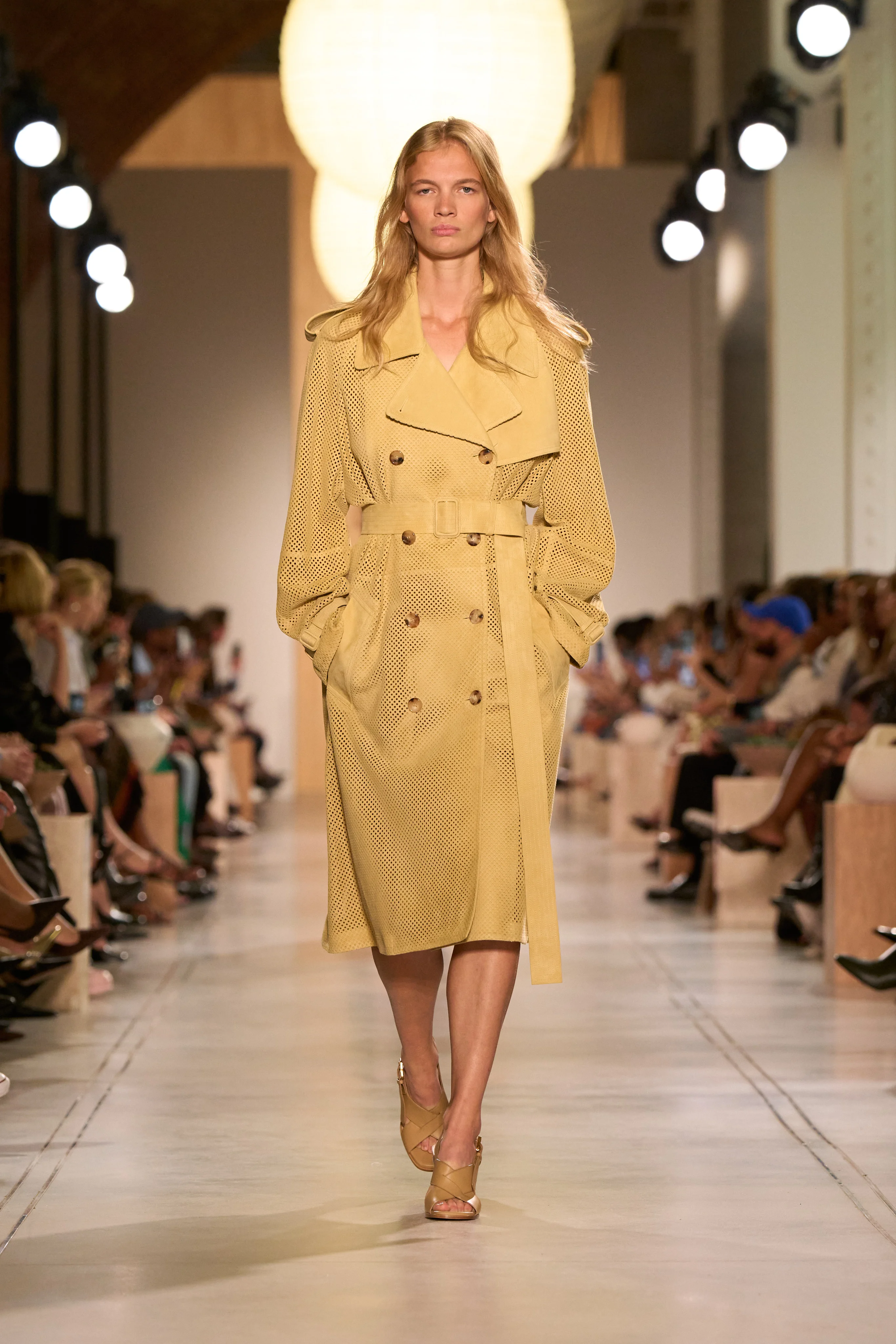 2026年春夏コレクション_MICHAEL KORS COLLECTION(マイケル・コース コレクション)_モデル_44