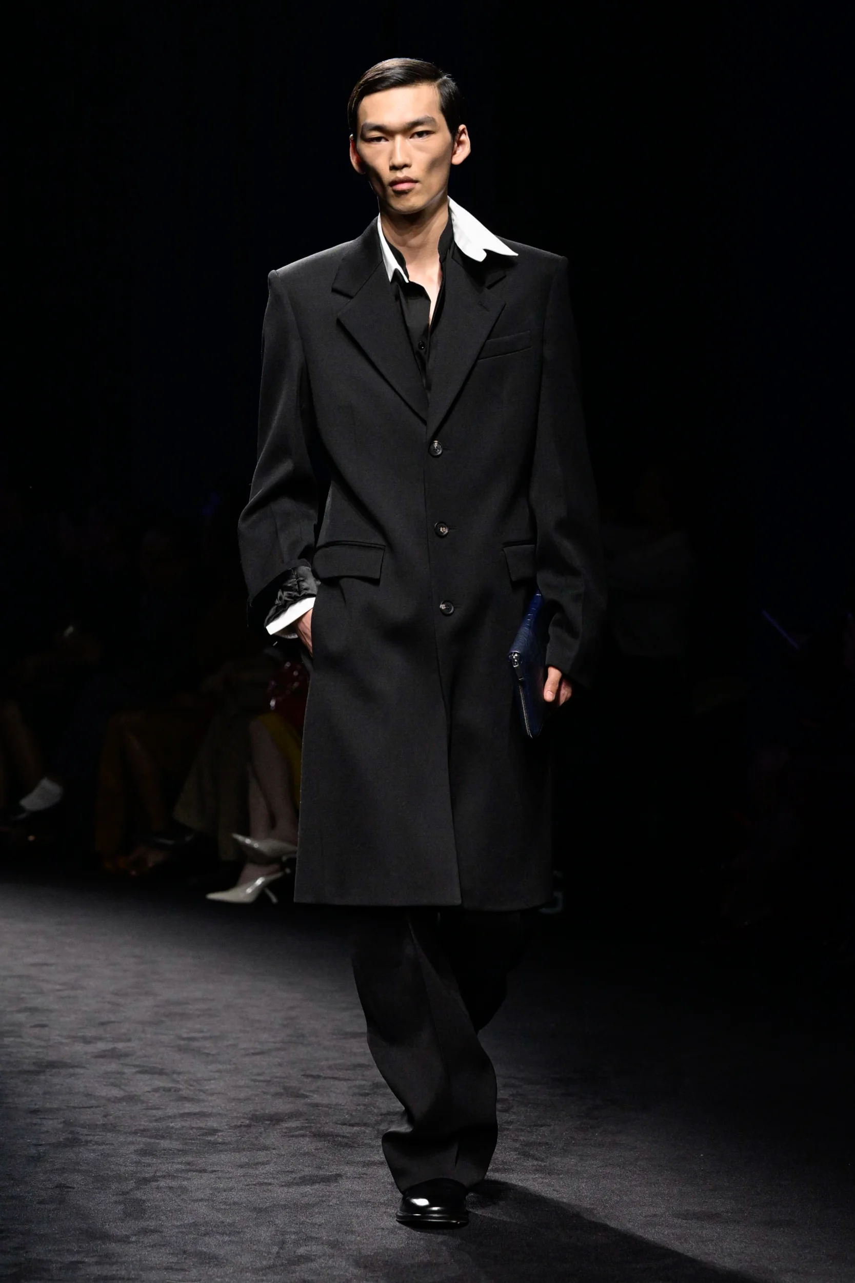 2026-27年秋冬コレクション_FERRAGAMO(フェラガモ)_モデル_24