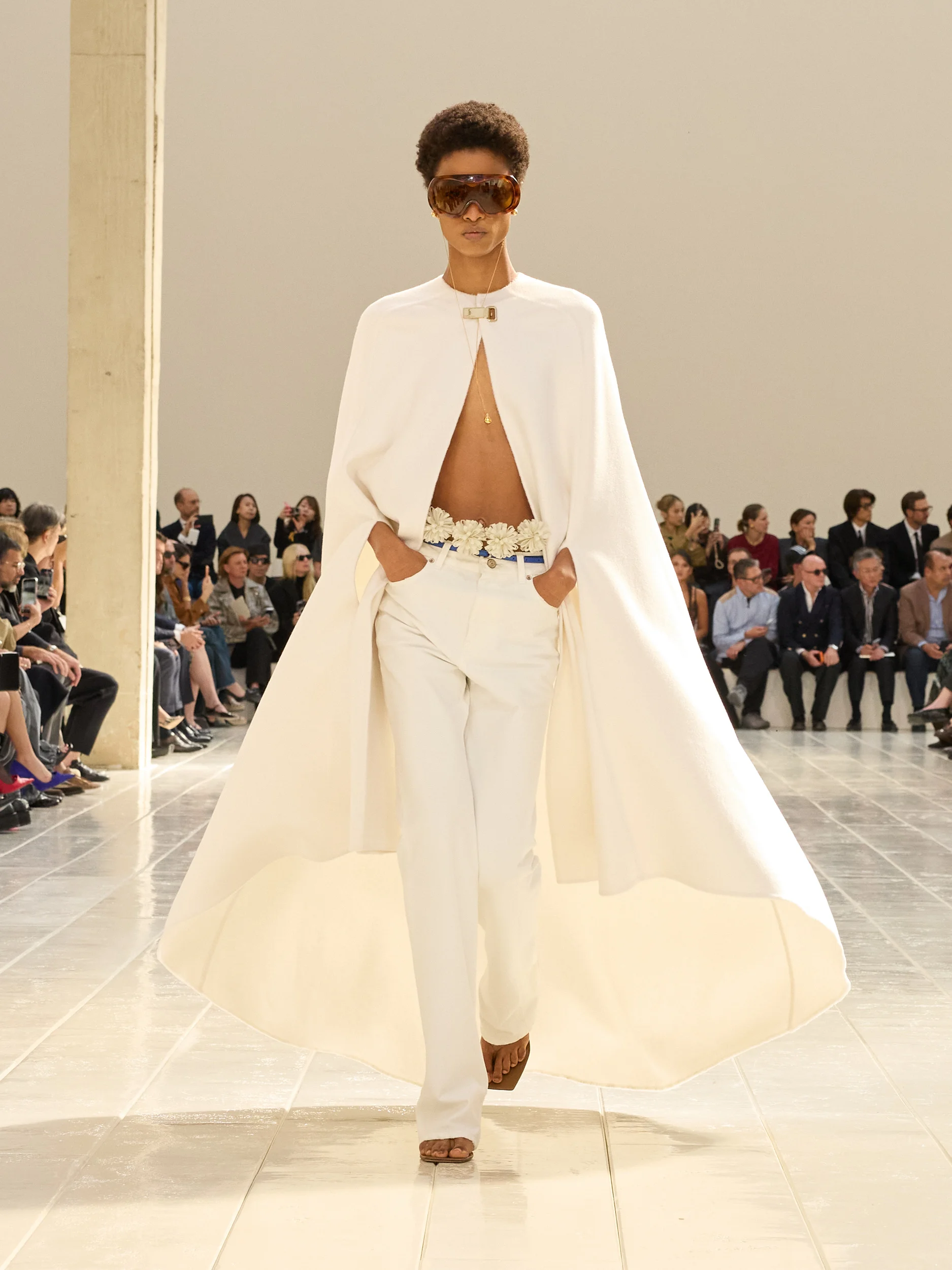 2027年春夏コレクション_BALENCIAGA(バレンシアガ)_モデル_2