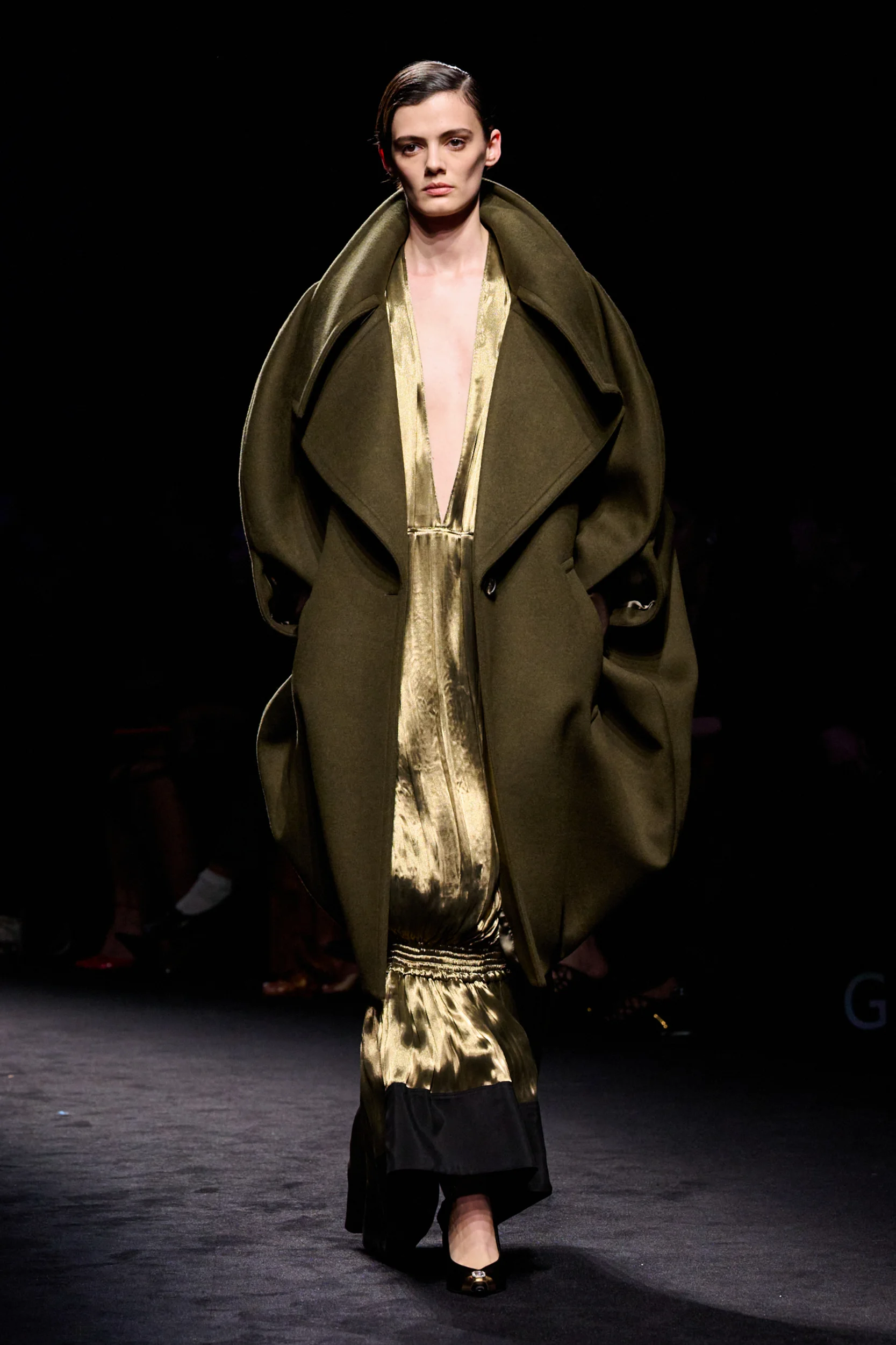 2026-27年秋冬コレクション_FERRAGAMO(フェラガモ)_モデル_59