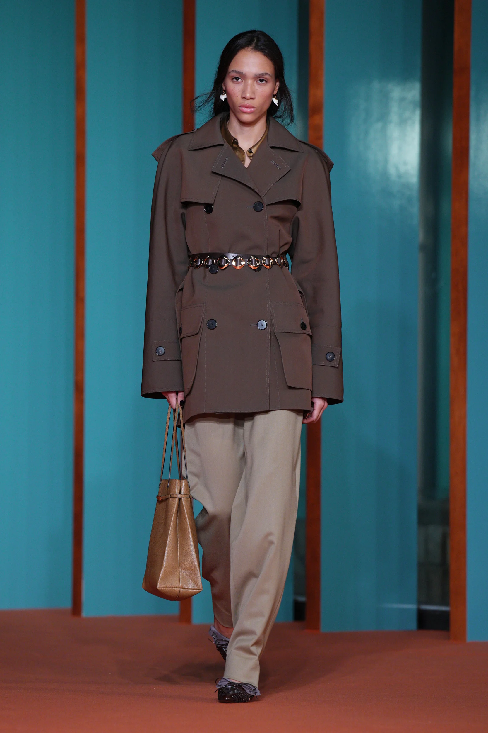 2027年春夏コレクション_TORY BURCH(トリー バーチ)_モデル_28