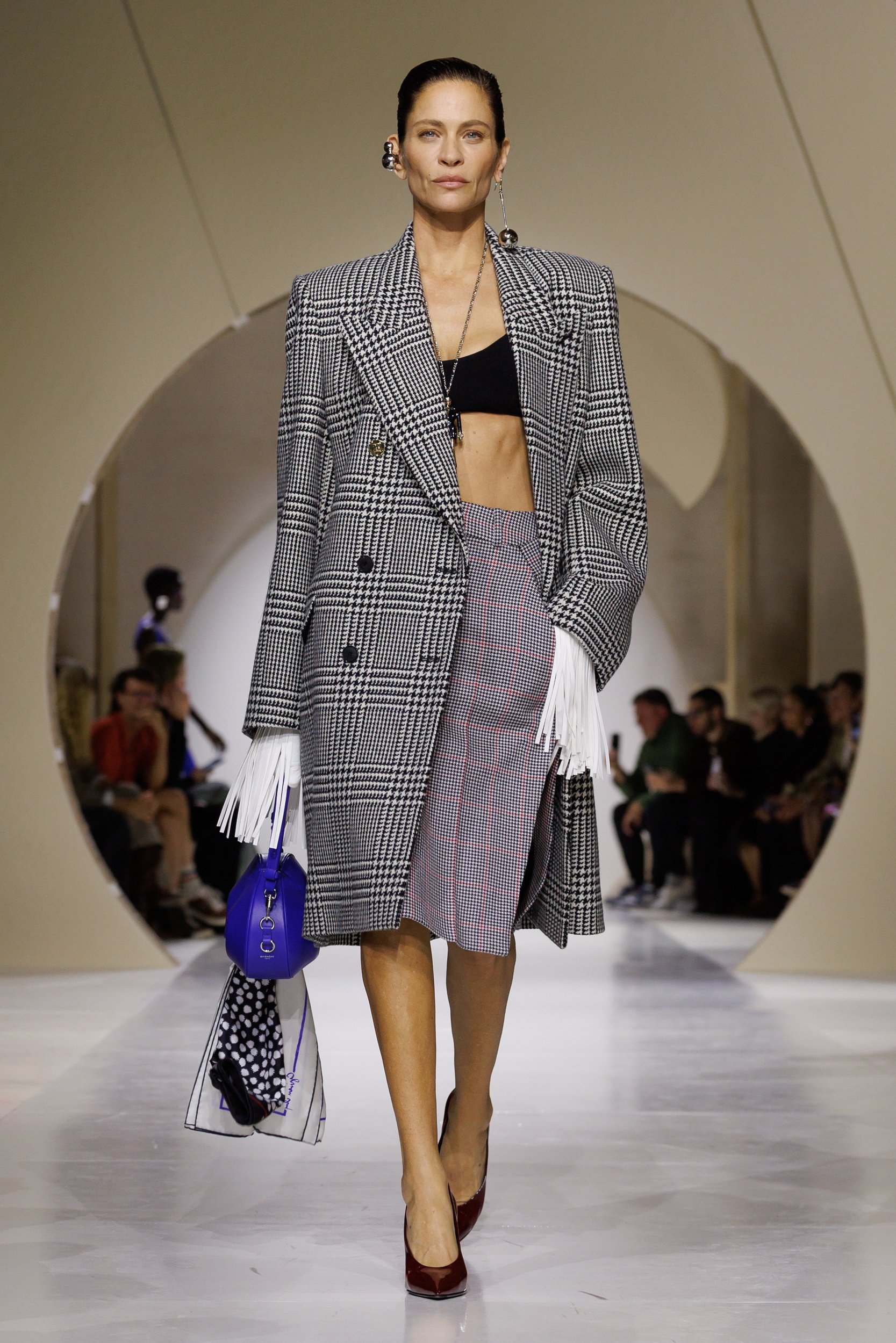 2027年春夏コレクション_GIVENCHY(ジバンシィ)_モデル_16