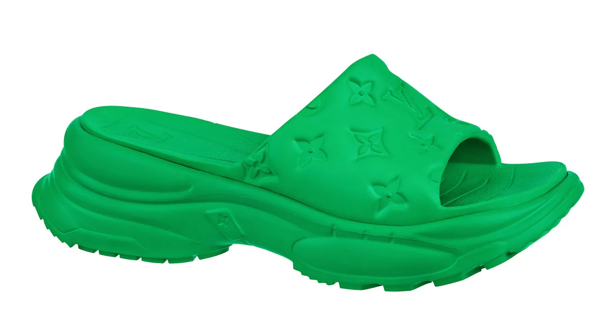 ルイ・ヴィトン】の新作ミュールでモードな足元を叶えて