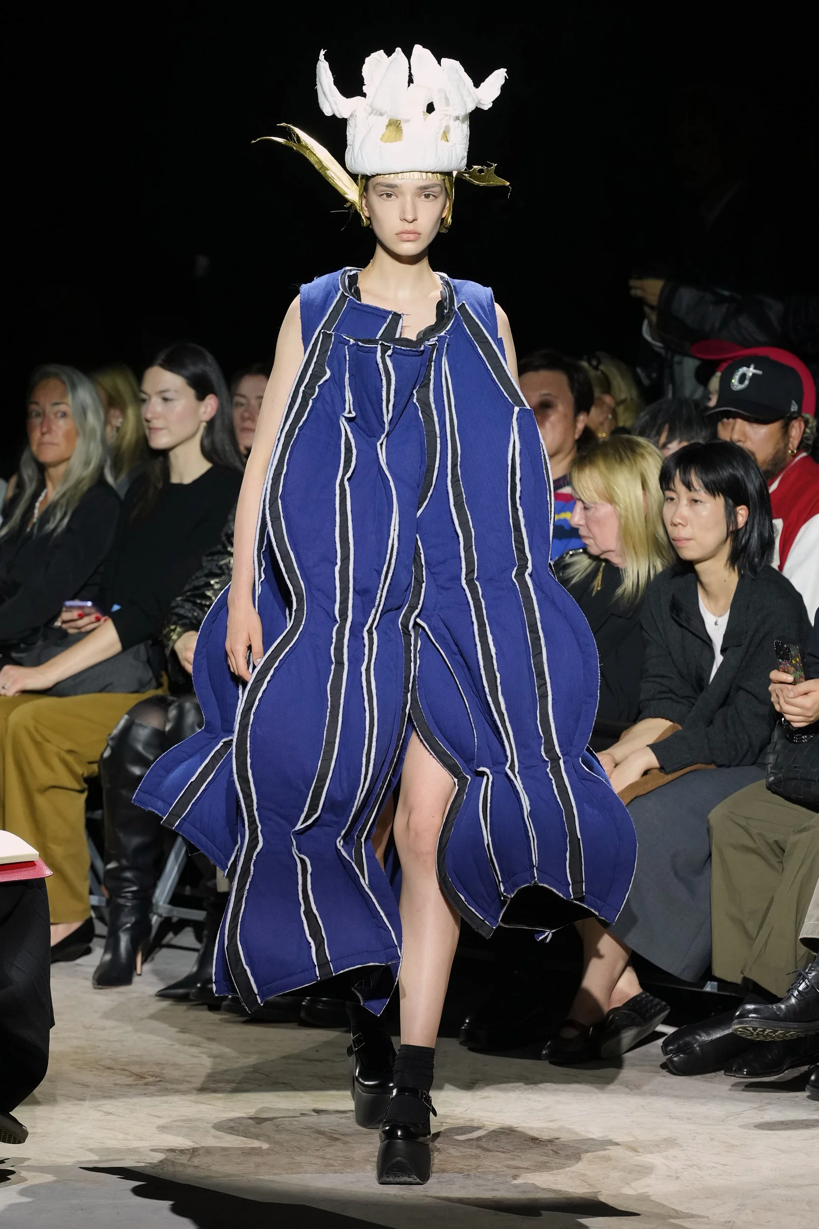 2027年春夏コレクション_COMME DES GARÇONS(コム デ ギャルソン)_モデル_7