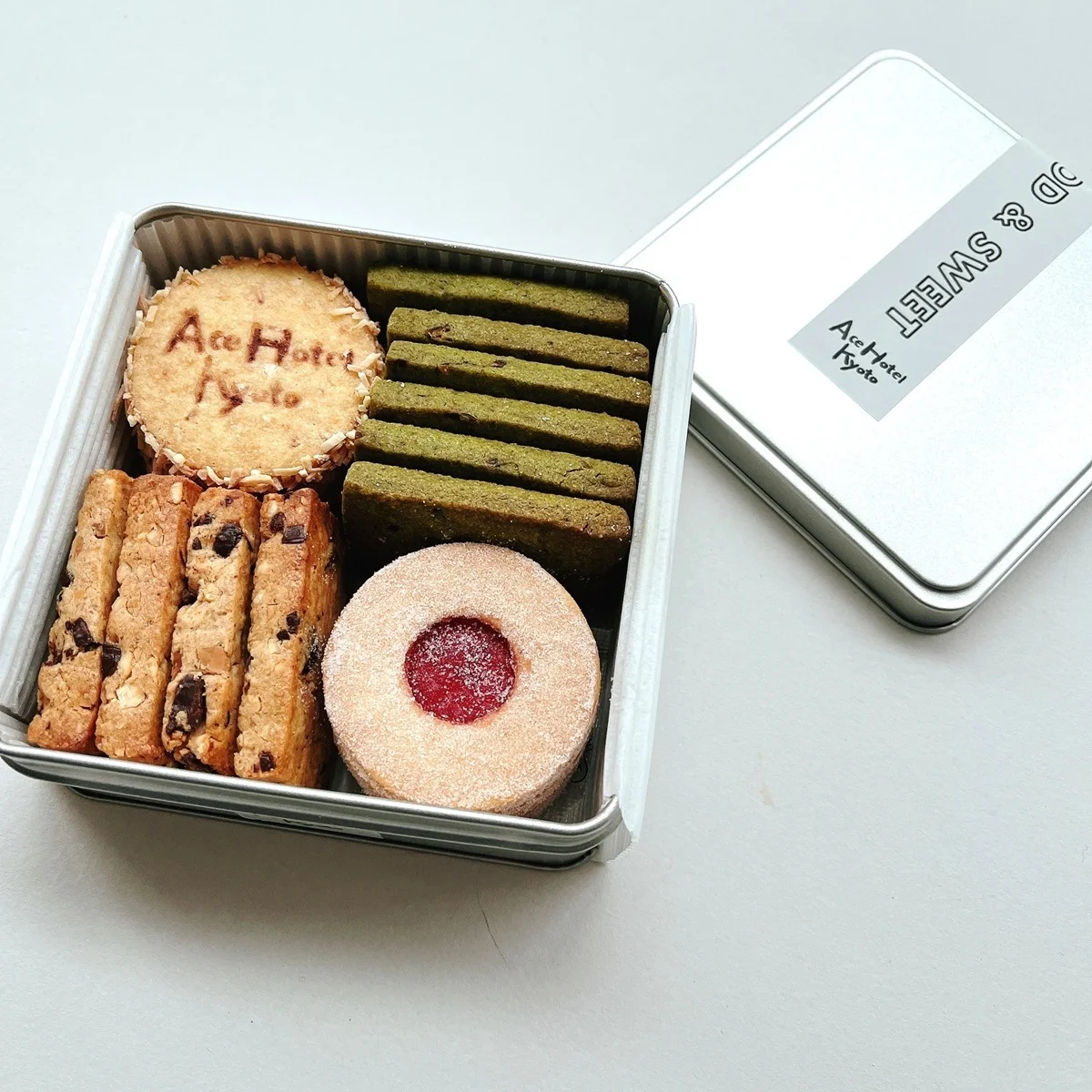 ここでしか買えない！ 京都土産に【エースホテル京都｜オリジナルクッキー缶詰め合わせ】
