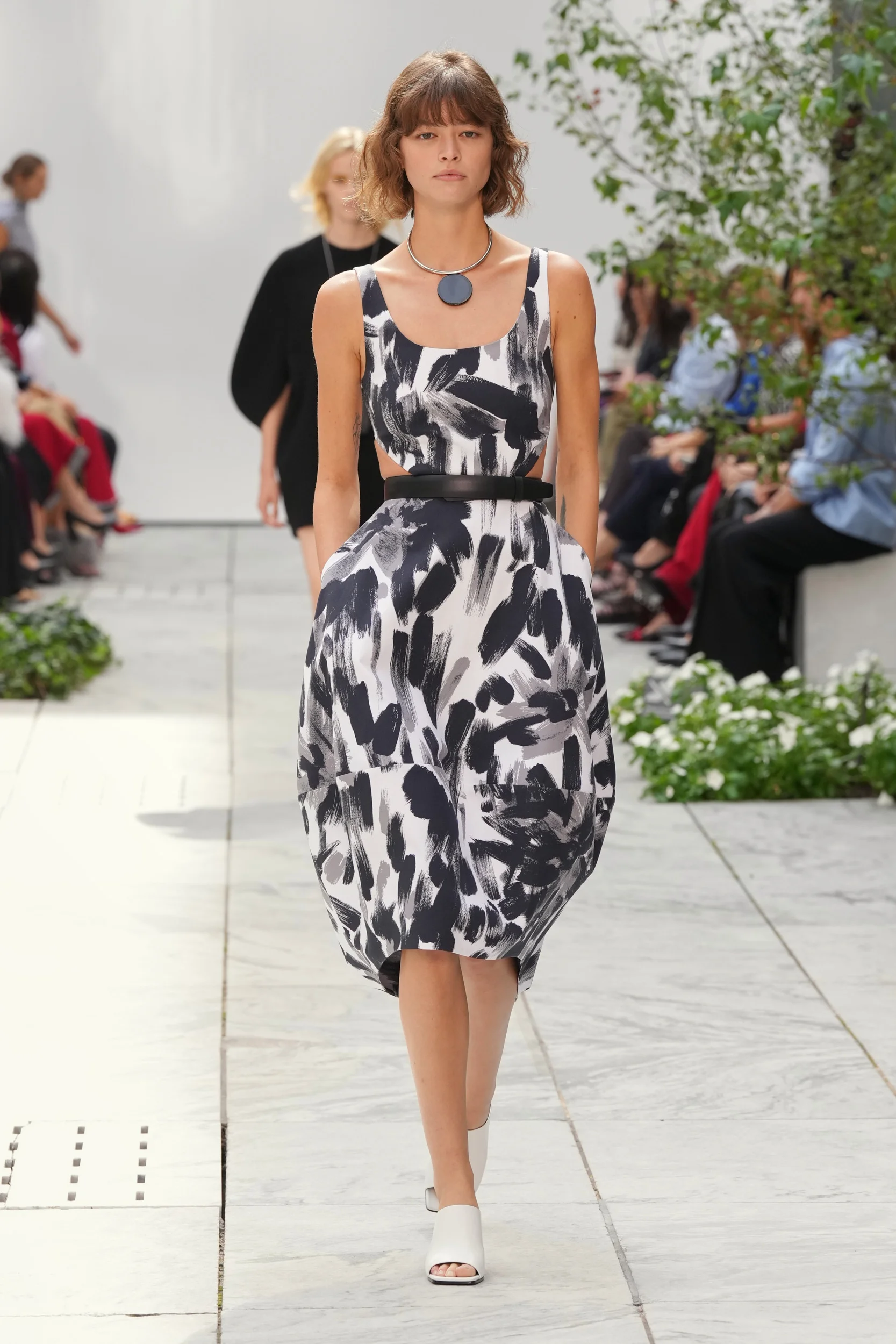2027年春夏コレクション_MICHAEL KORS COLLECTION(マイケル・コース コレクション)_モデル_46