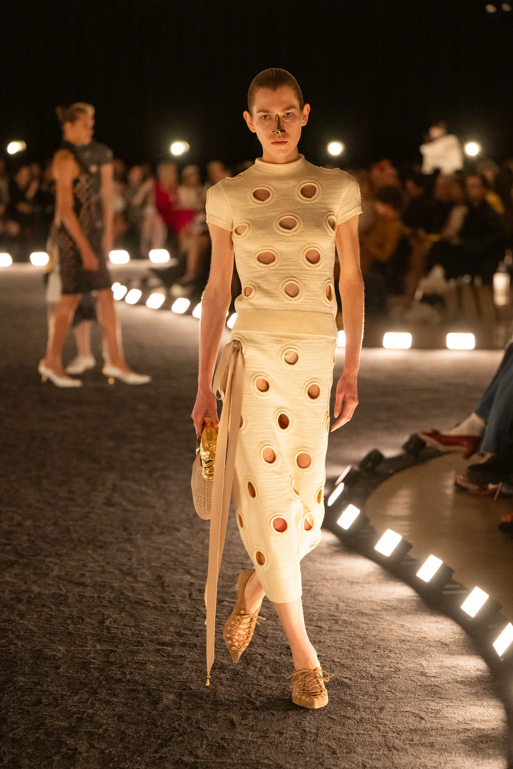2026年春夏コレクション_SCHIAPARELLI(スキャパレリ)_モデル_10