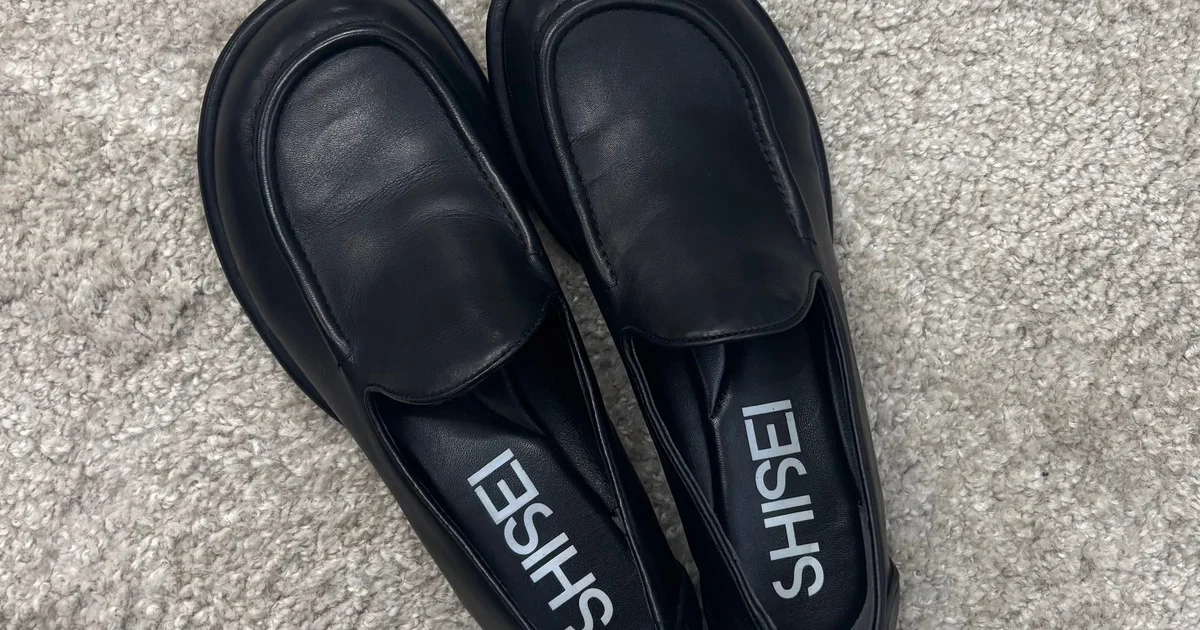 スニーカー以上の履き心地を叶える【SHISEI(シーセイ)】のレザー