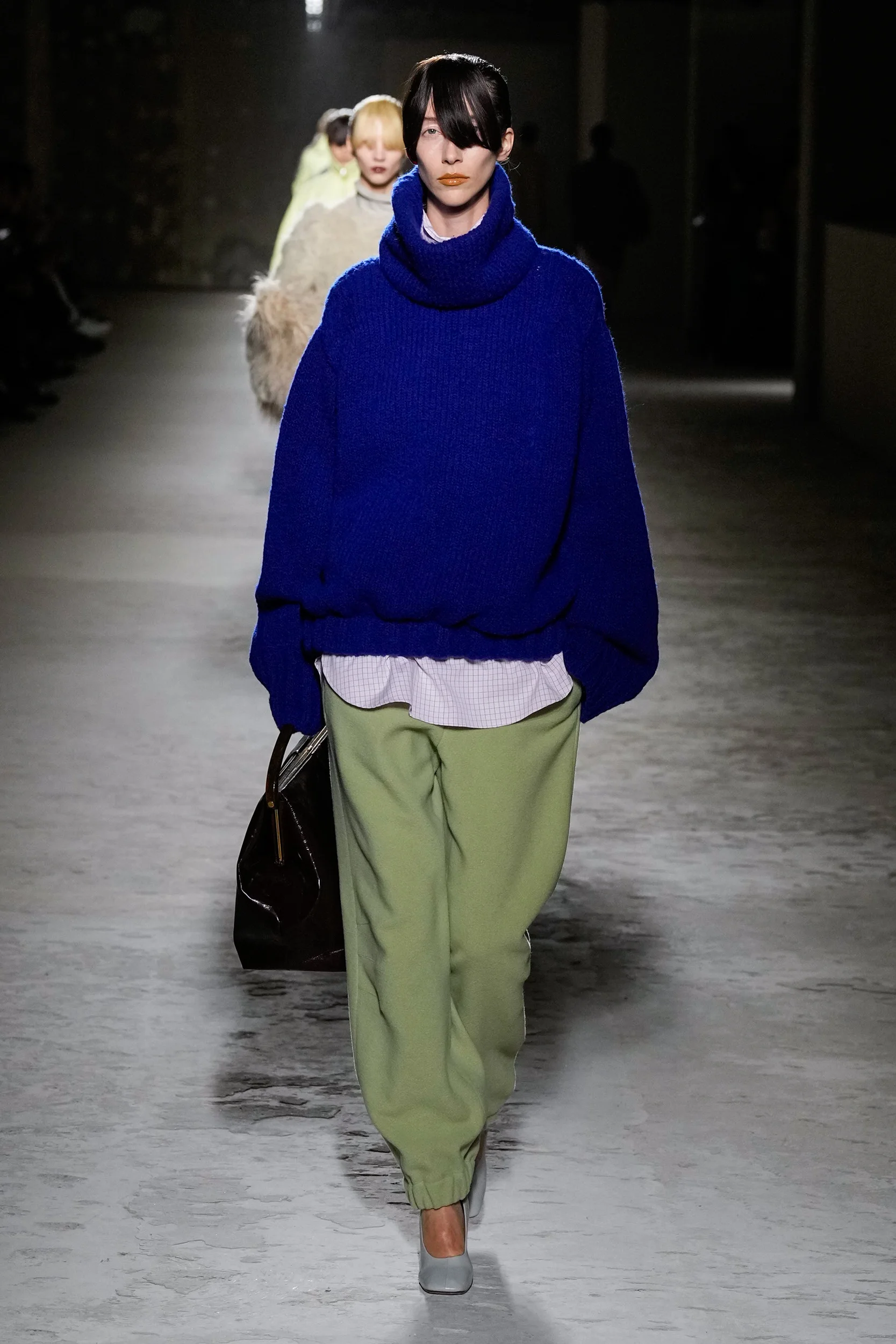 2024-25年秋冬コレクション_DRIES VAN NOTEN(ドリス ヴァン ノッテン)_モデル_14