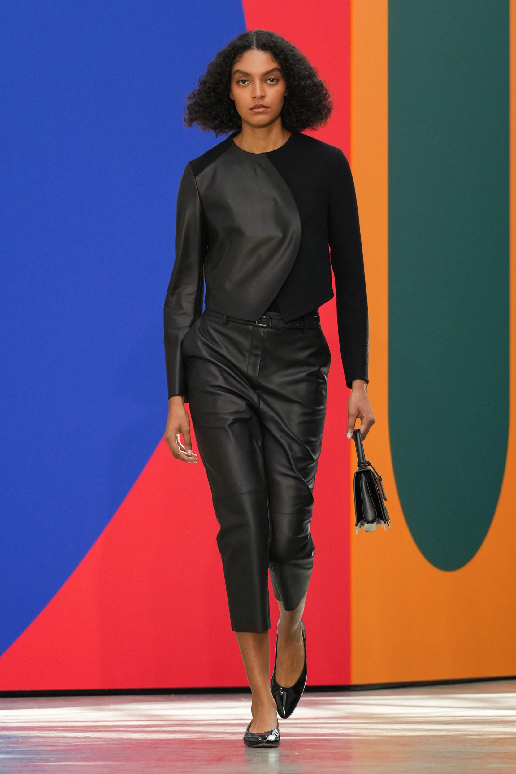 2026年春夏コレクション_AKRIS(アクリス)_モデル_25