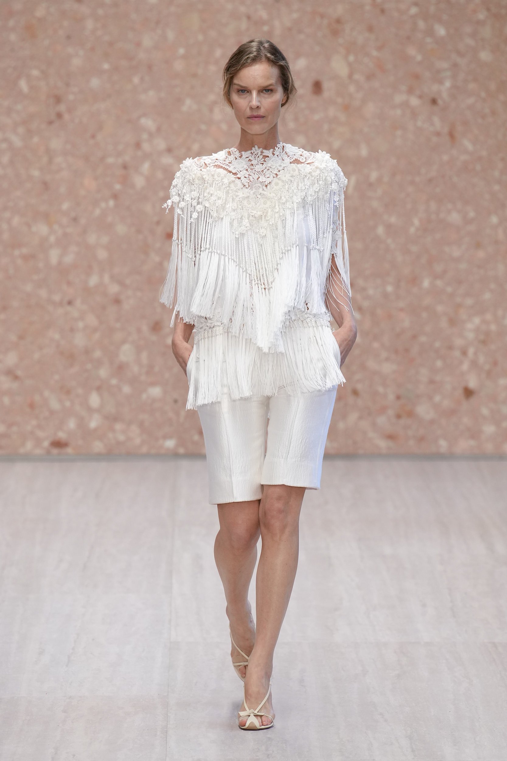 2027年春夏コレクション_CHLOÉ(クロエ)_モデル_8
